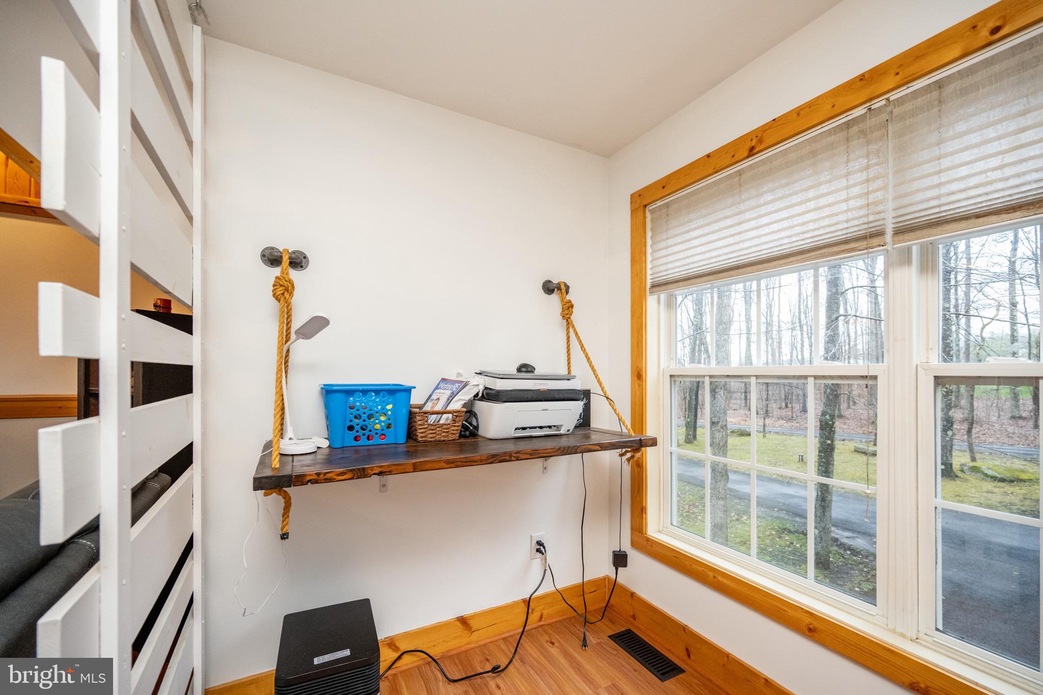 SANG RUN RD - Residential