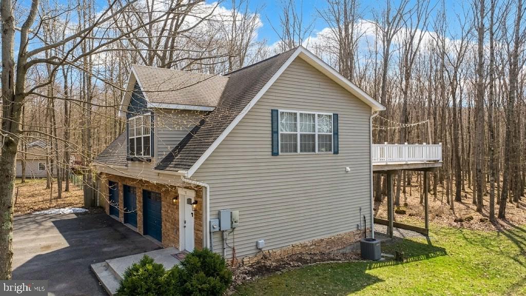 SANG RUN RD - Residential