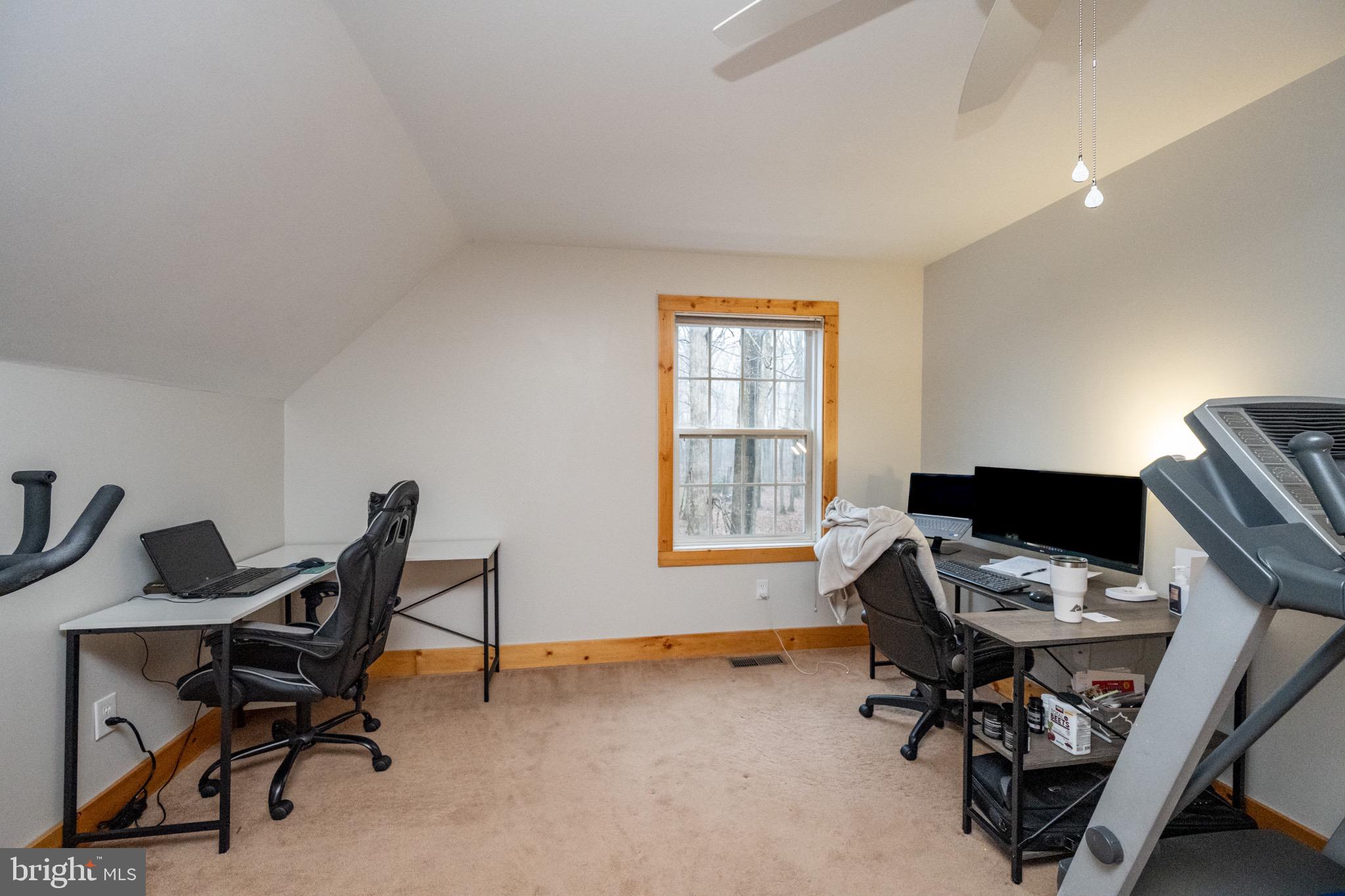 SANG RUN RD - Residential