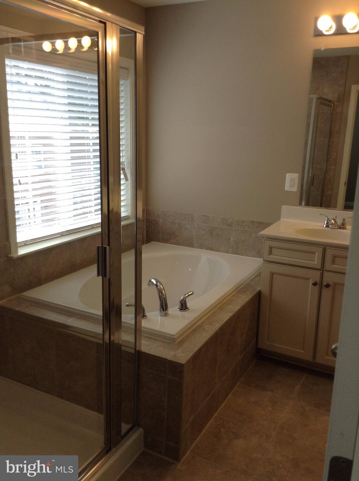 CANFIELD VILLAGE - Residential Lease