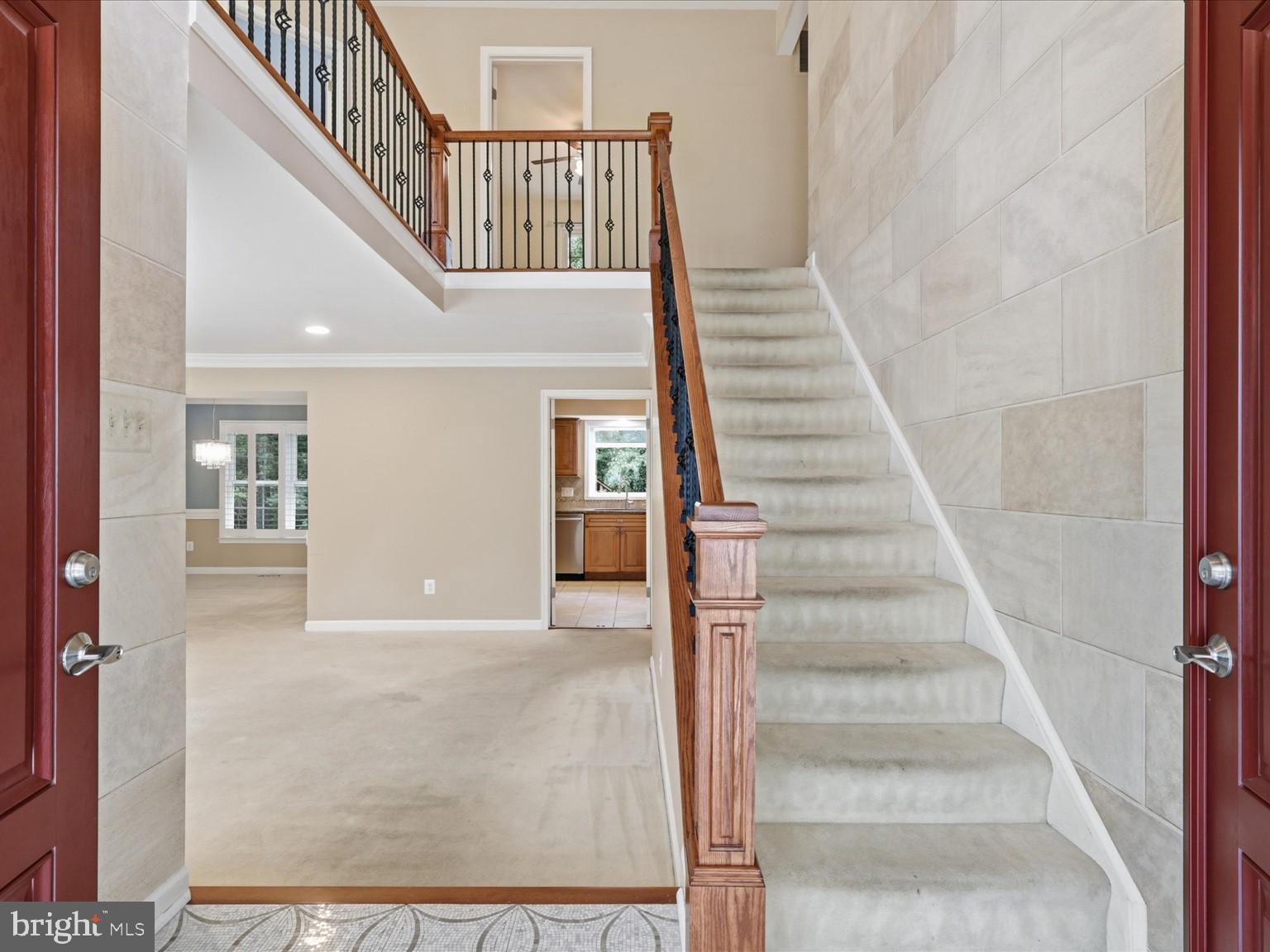6595 ROCKLAND DRIVE