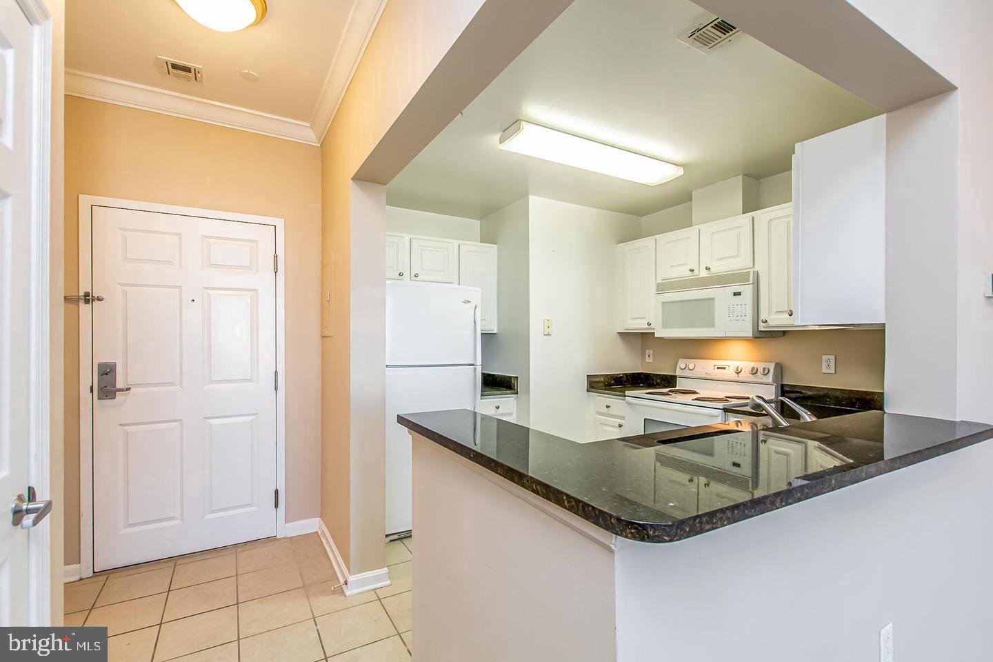 23 PIERSIDE DRIVE 229