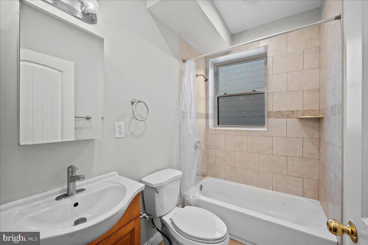 LUDLOW - Residential Income