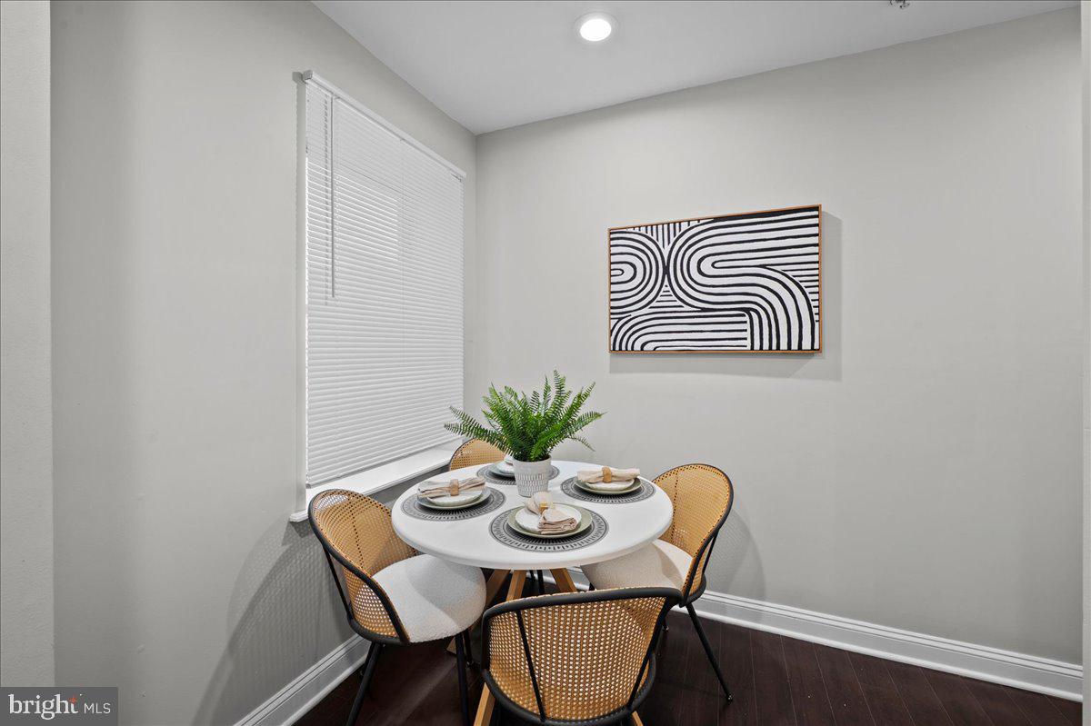 LUDLOW - Residential Income