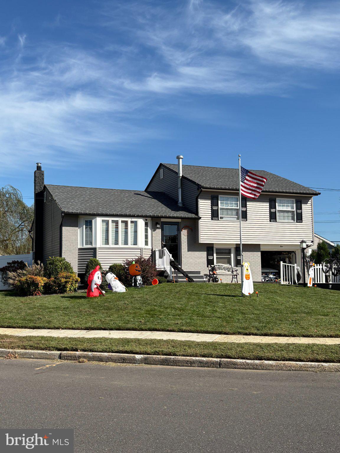 4 BOW ROAD