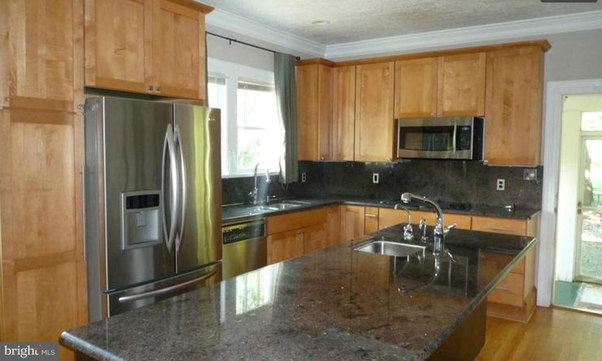 PHILLIPS - Residential Lease