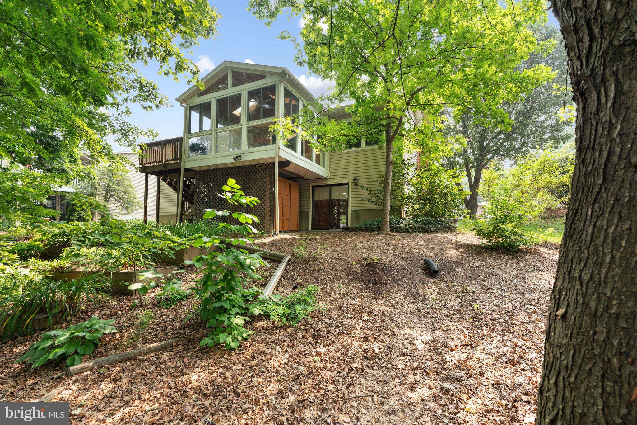 ROLLING VALLEY - Residential