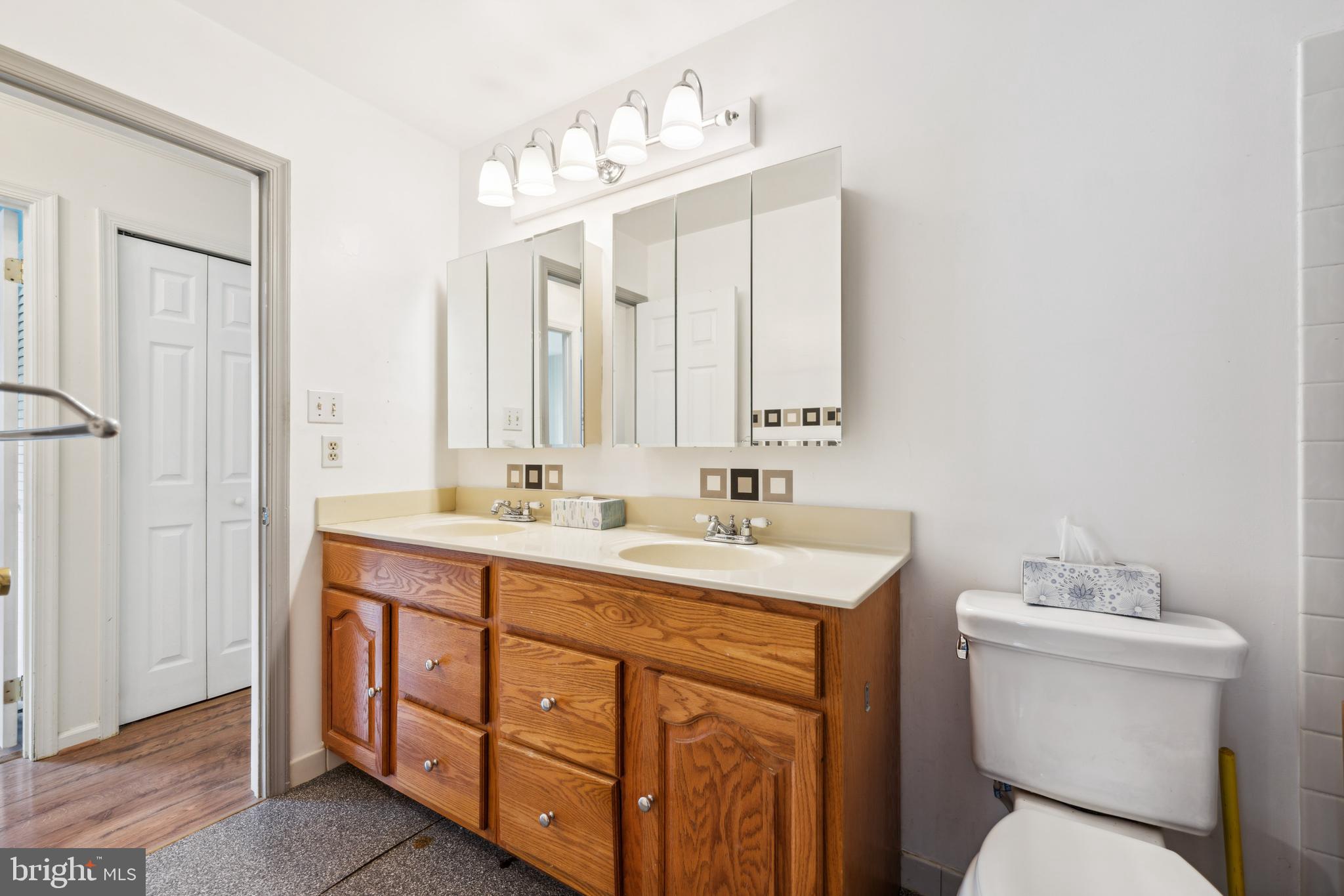 ROLLING VALLEY - Residential