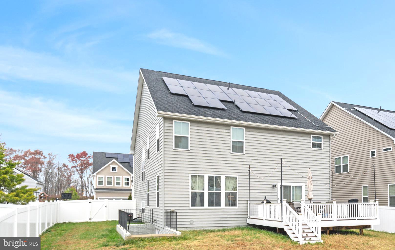 MAY'S QUARTER - Residential