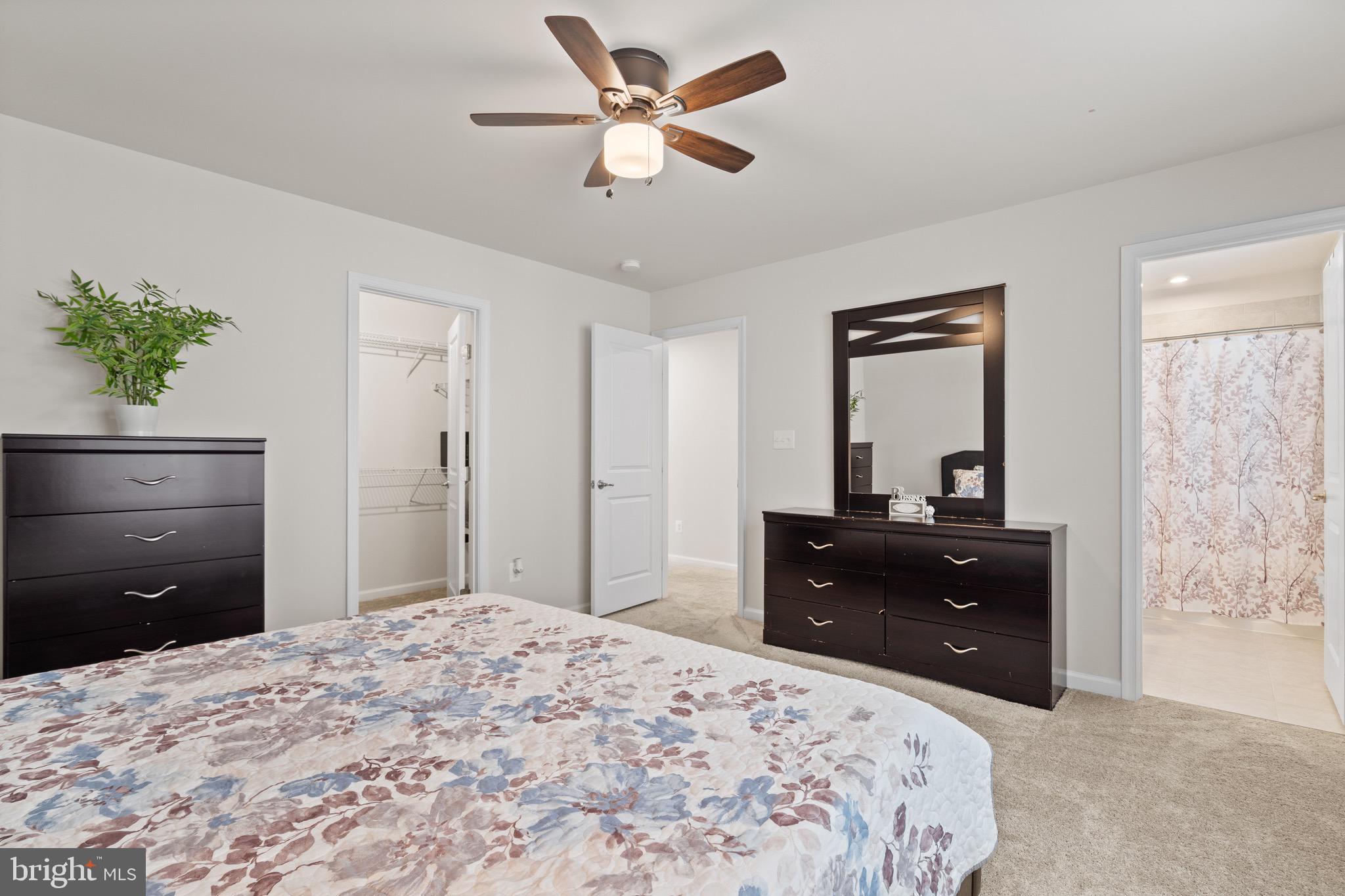 MAY'S QUARTER - Residential