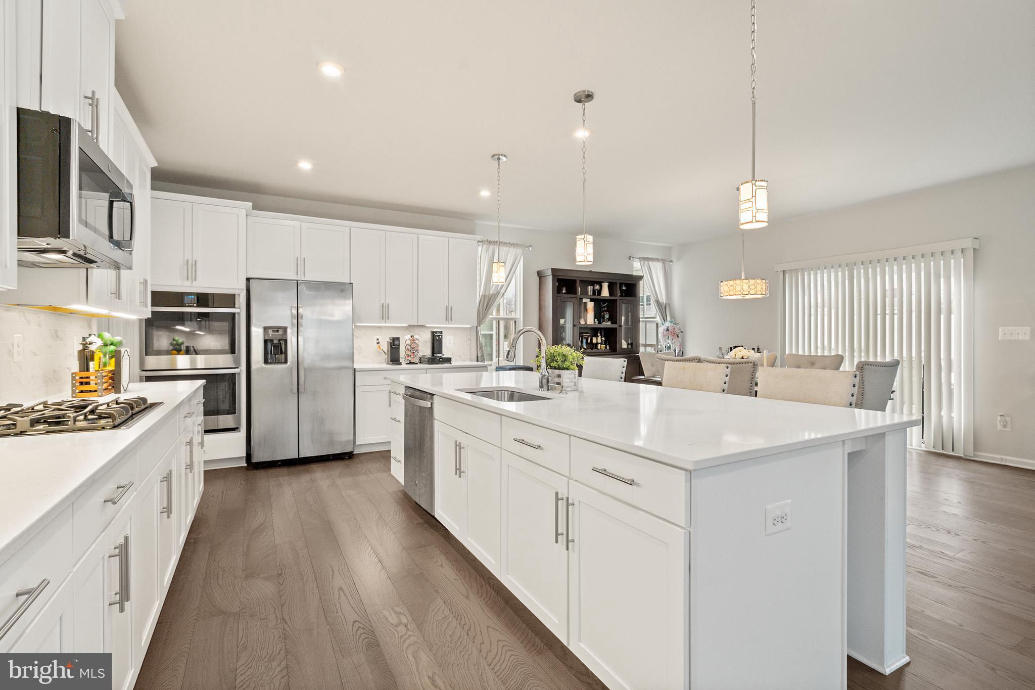 MAY'S QUARTER - Residential