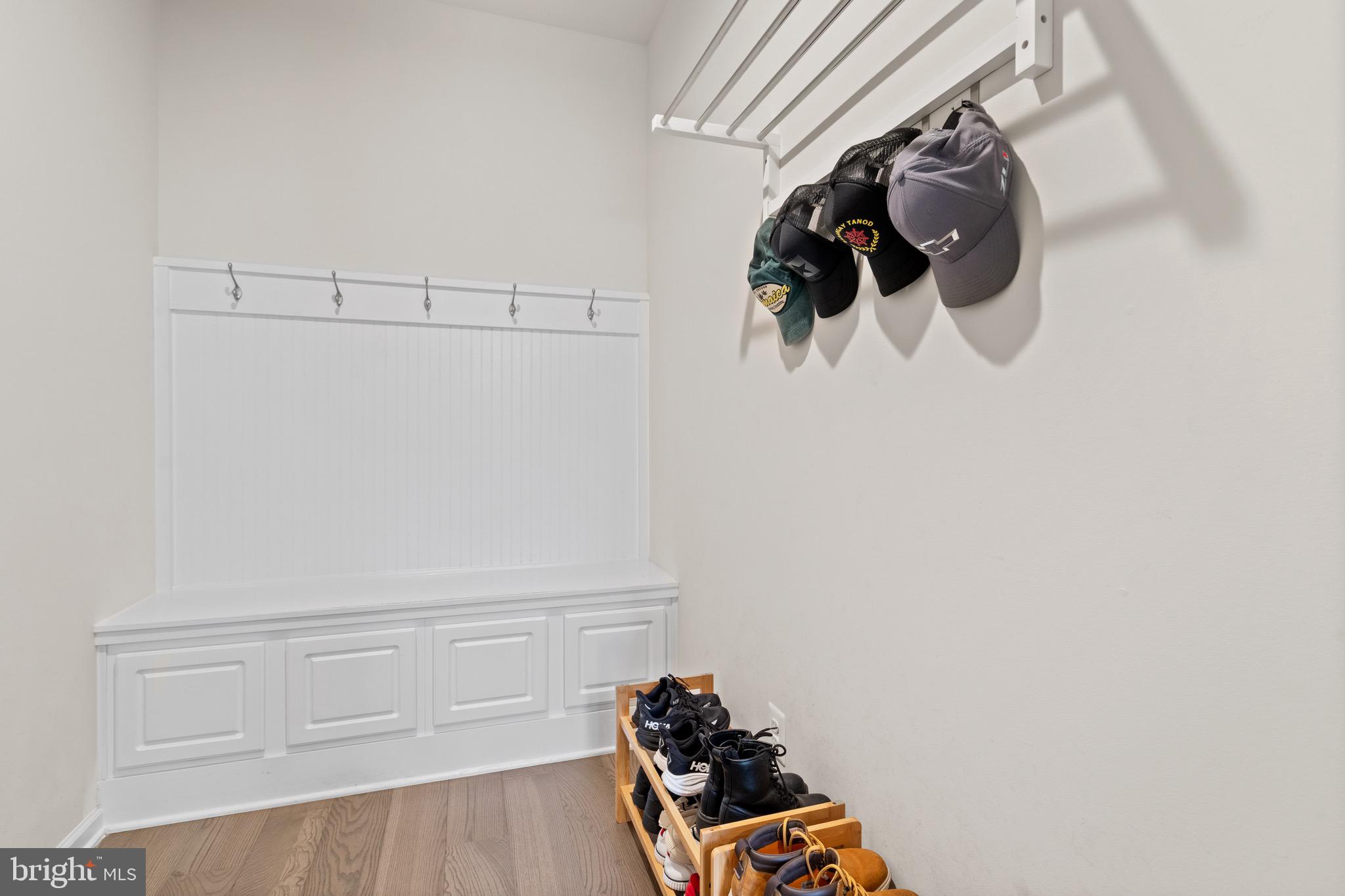 MAY'S QUARTER - Residential