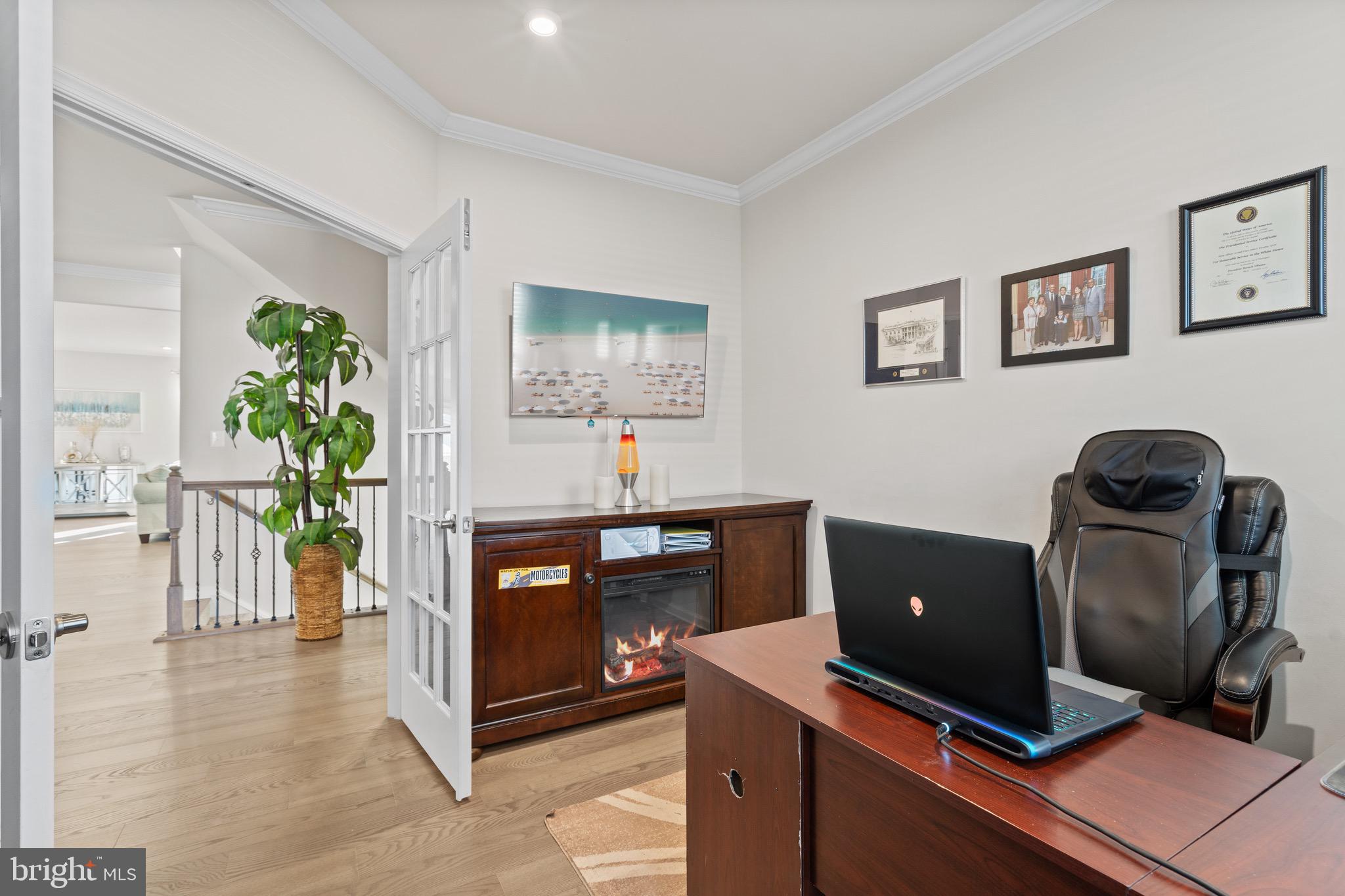 MAY'S QUARTER - Residential