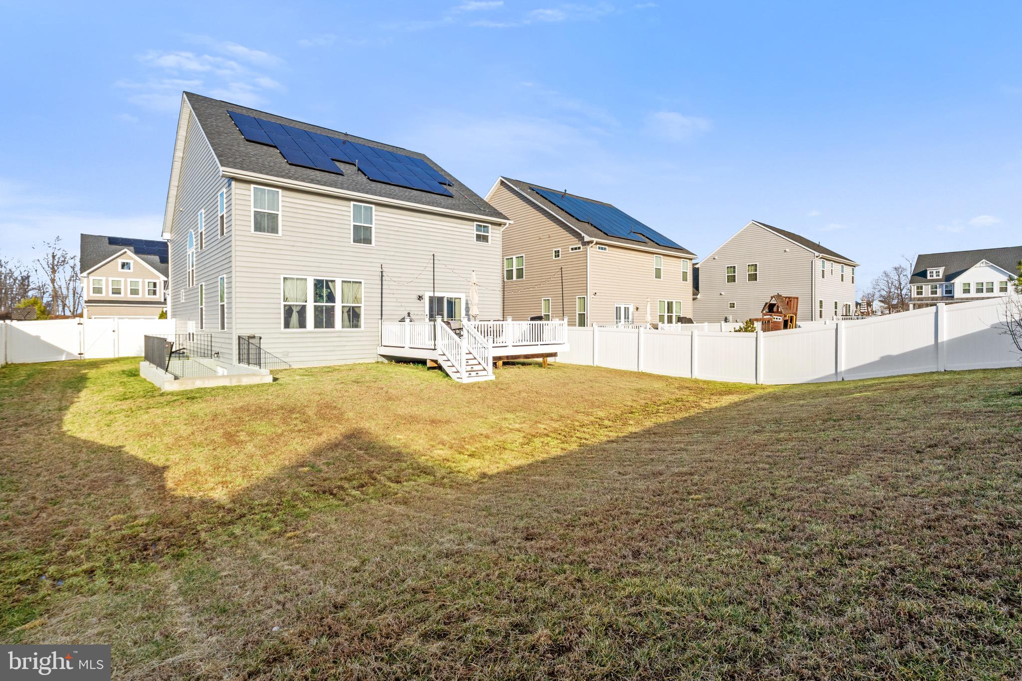 MAY'S QUARTER - Residential