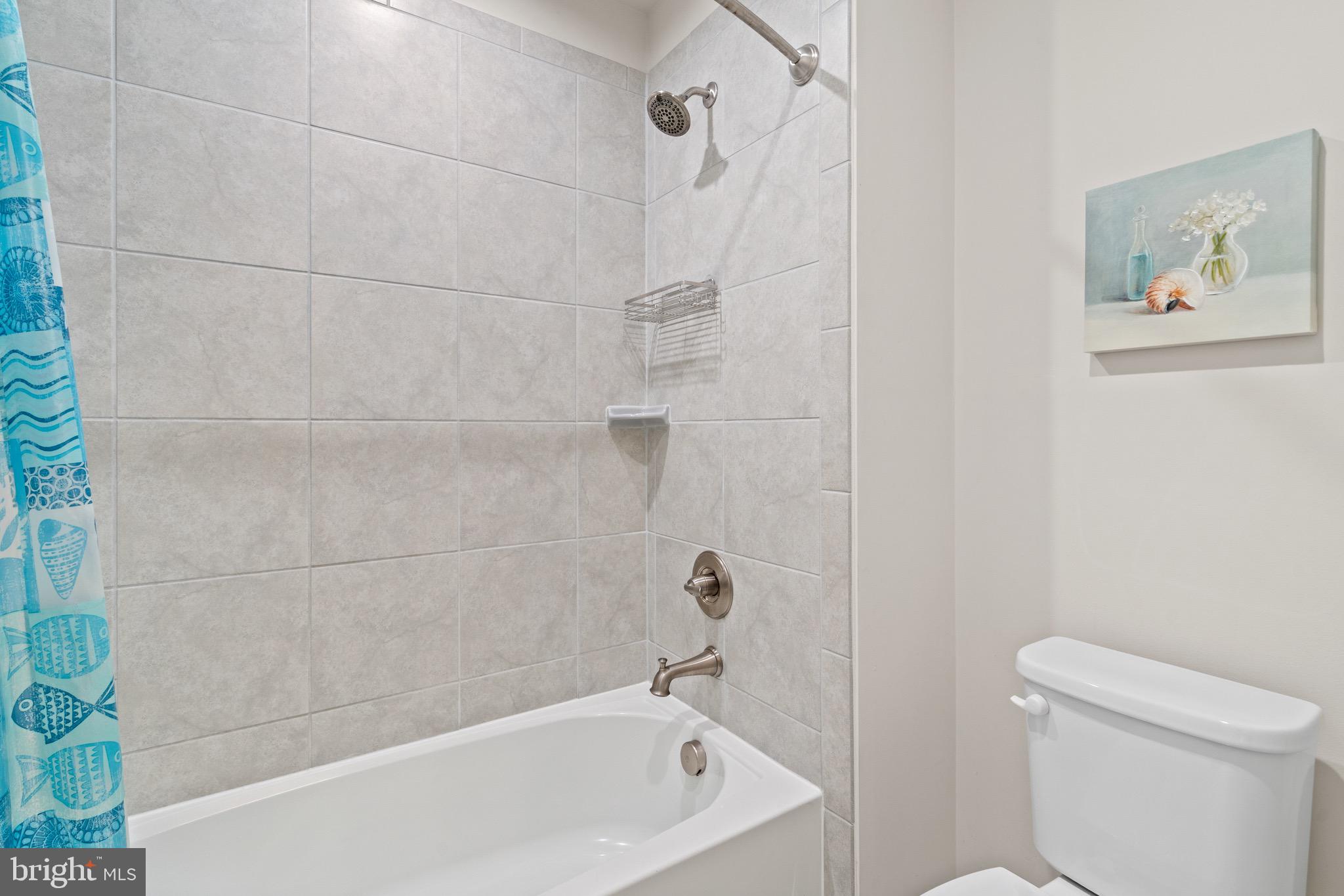 MAY'S QUARTER - Residential