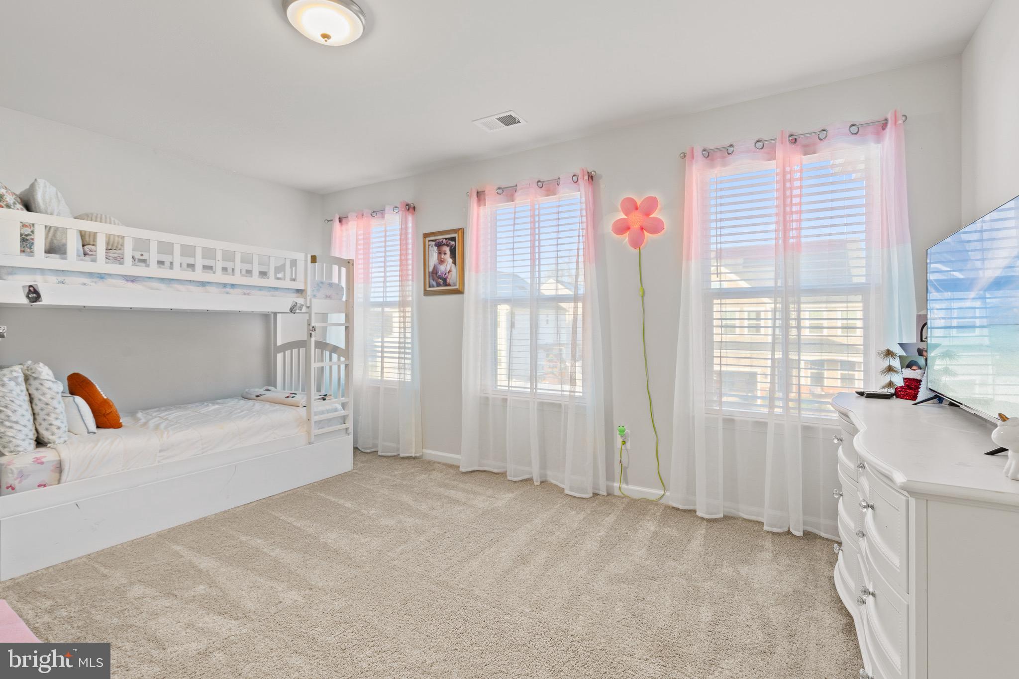 MAY'S QUARTER - Residential