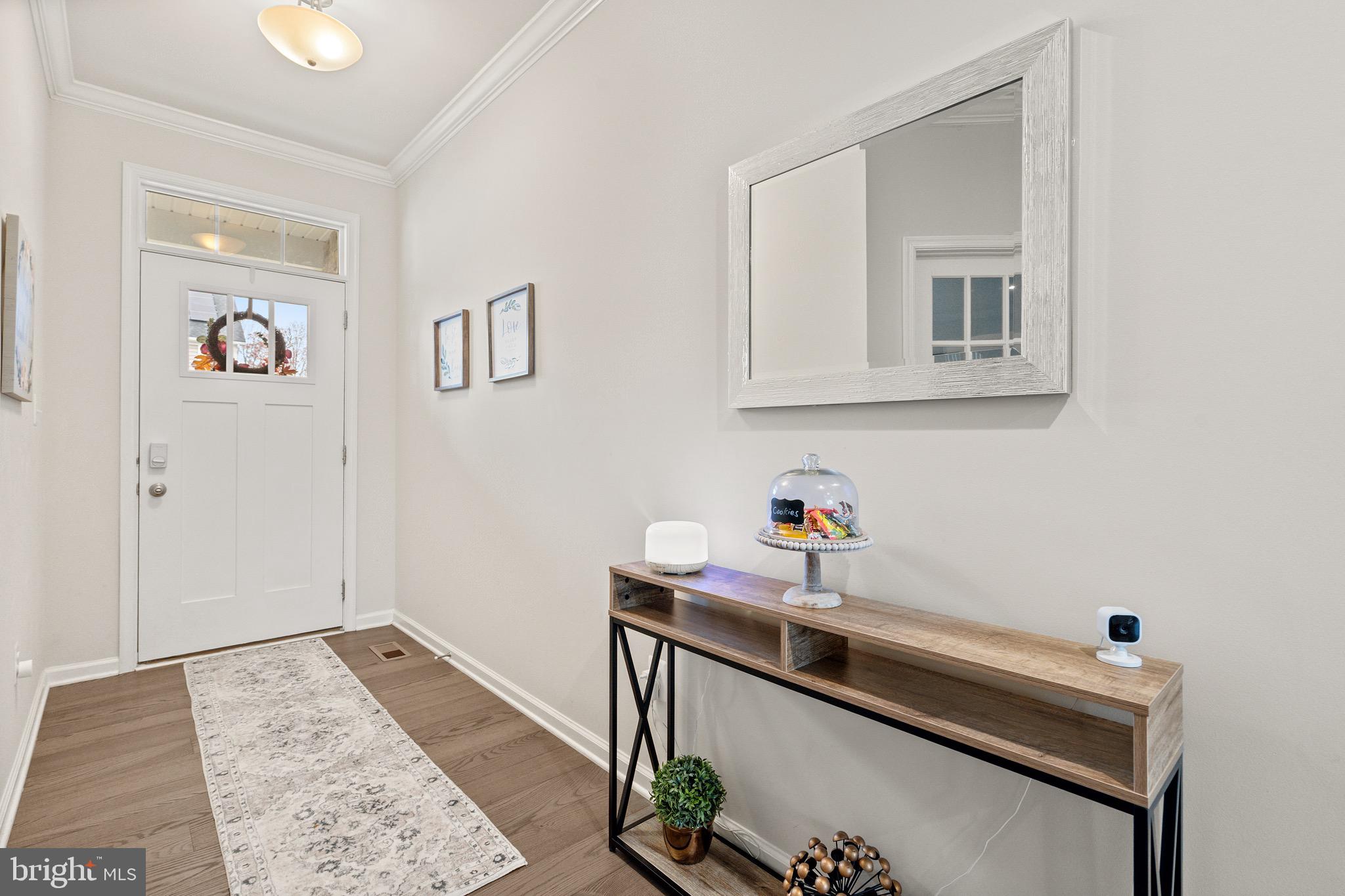 MAY'S QUARTER - Residential