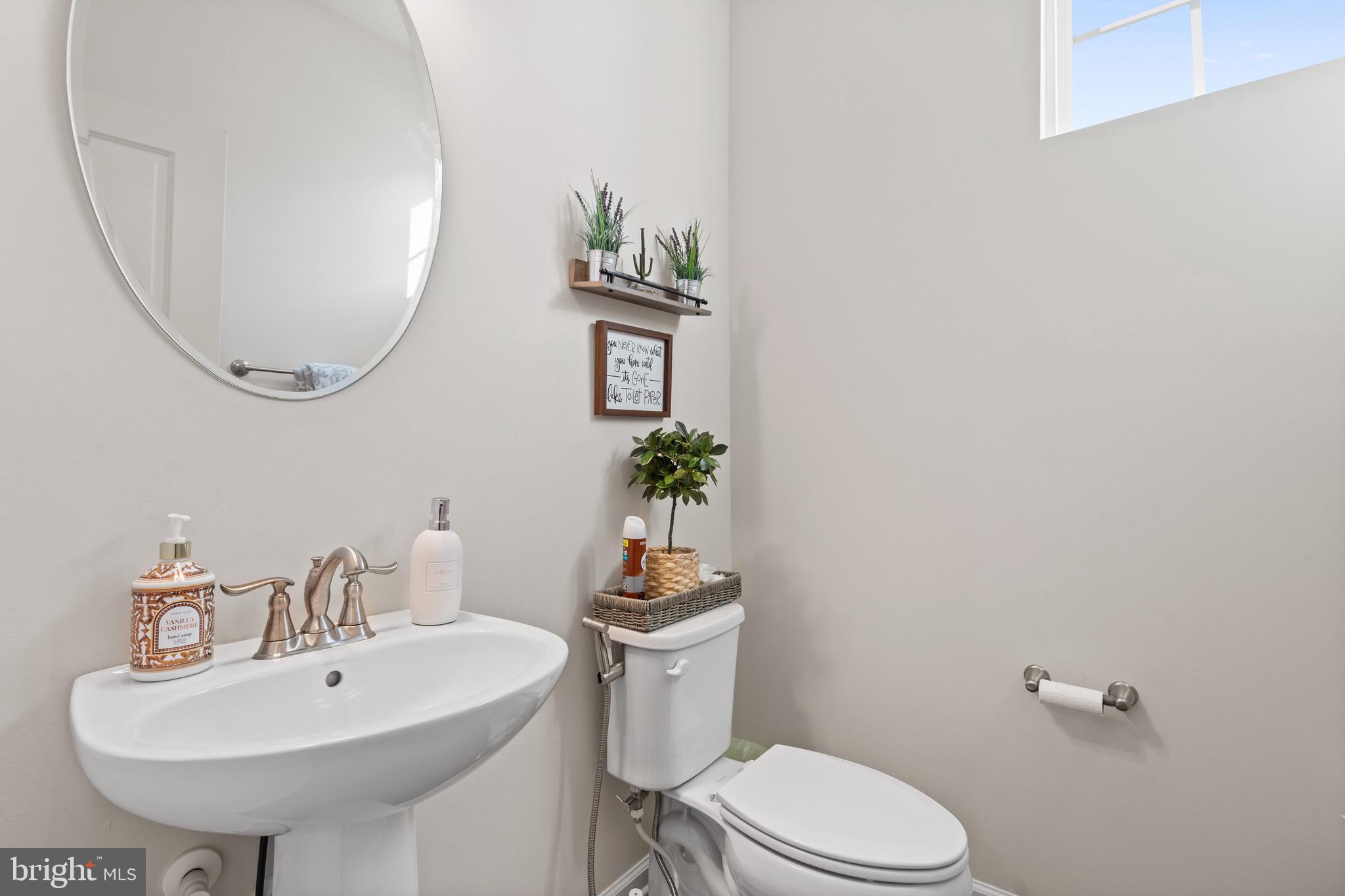 MAY'S QUARTER - Residential