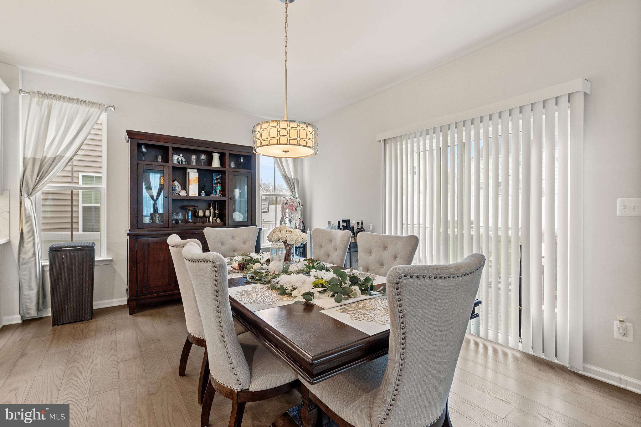 MAY'S QUARTER - Residential