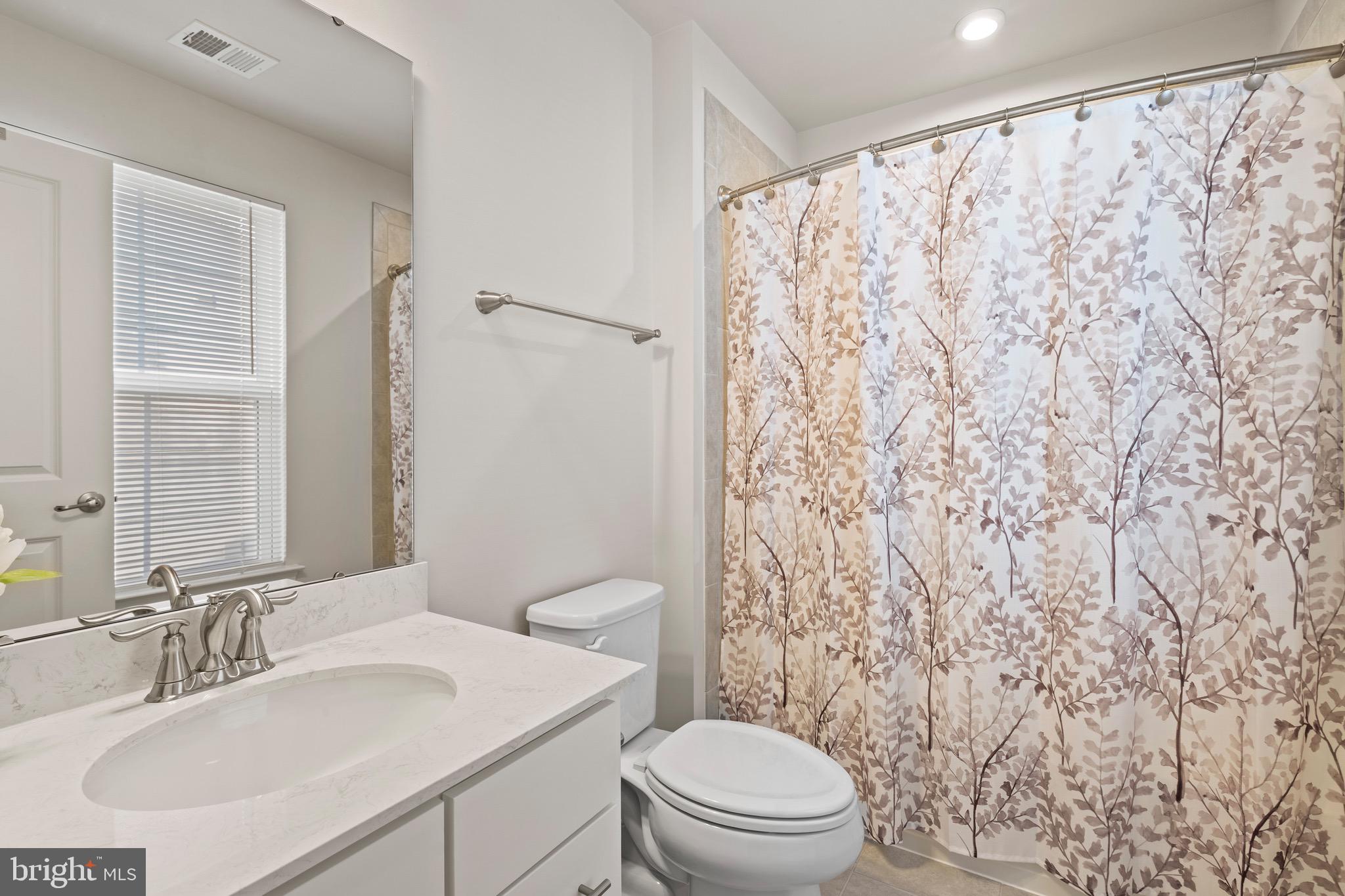 MAY'S QUARTER - Residential