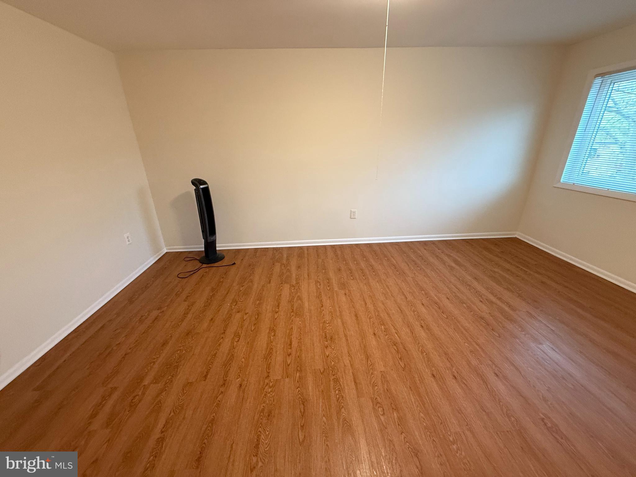 BOLLING BROOK - Residential Lease