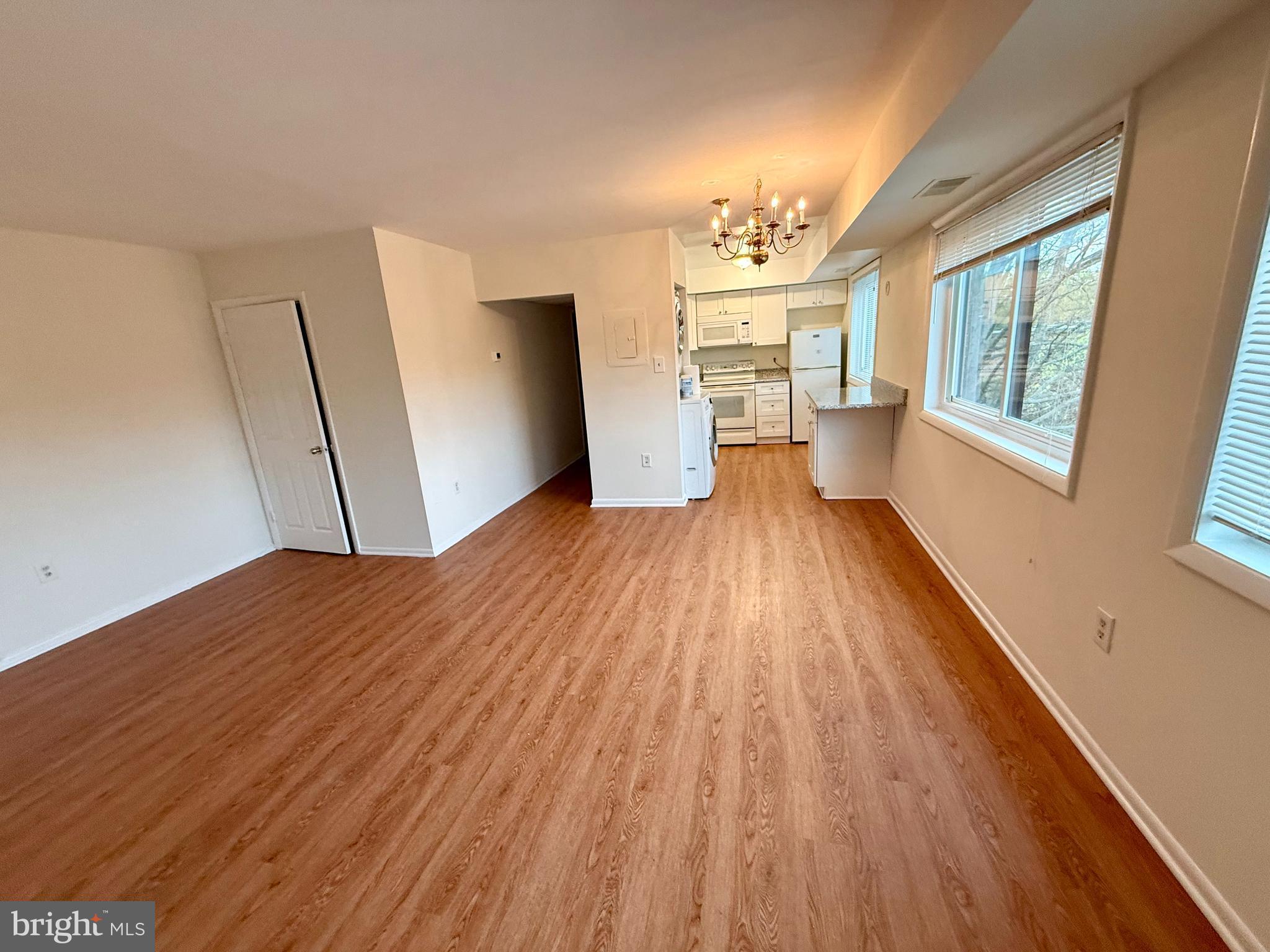 BOLLING BROOK - Residential Lease