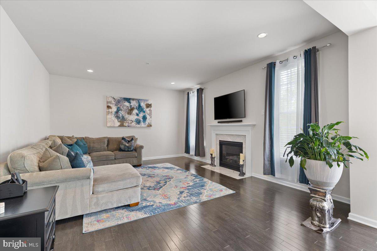 MARLBORO RIDGE MEADOWS - Residential