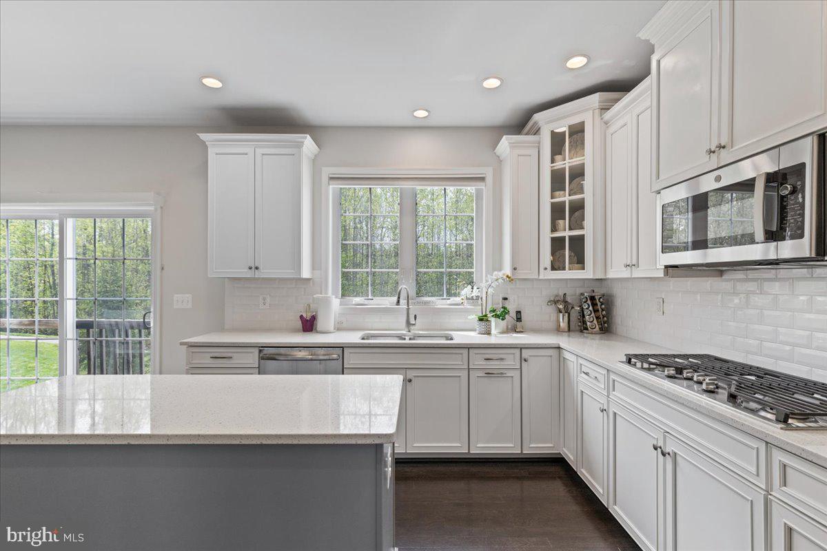 MARLBORO RIDGE MEADOWS - Residential