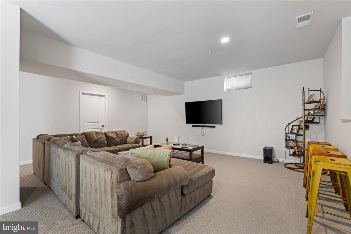 MARLBORO RIDGE MEADOWS - Residential