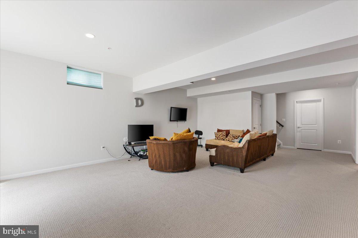 MARLBORO RIDGE MEADOWS - Residential