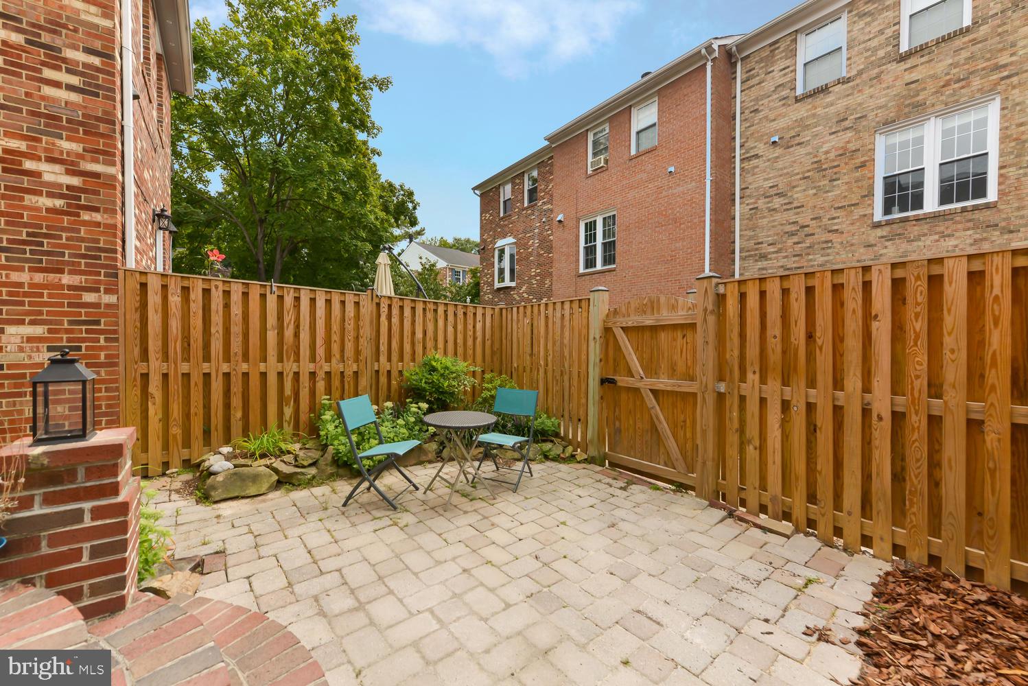 BRIGHTON SQUARE - Residential