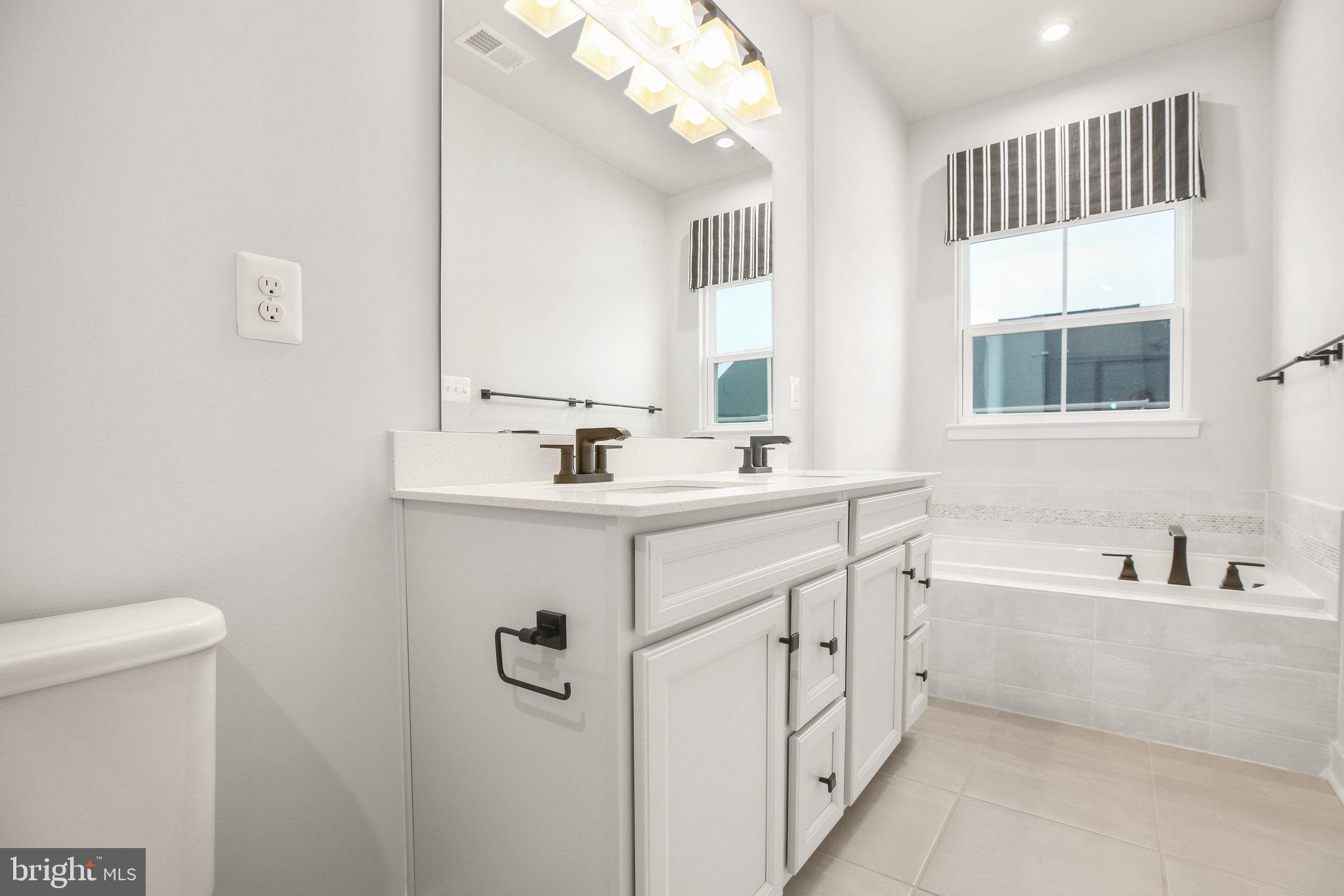 ALEXANDER'S CROSSING - Residential Lease