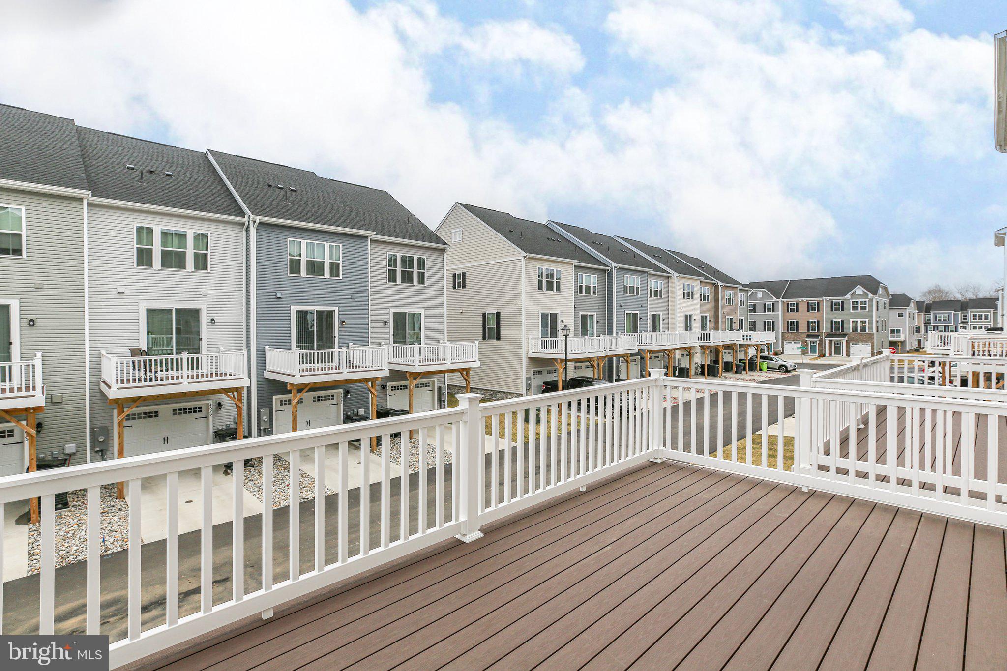 ALEXANDER'S CROSSING - Residential Lease