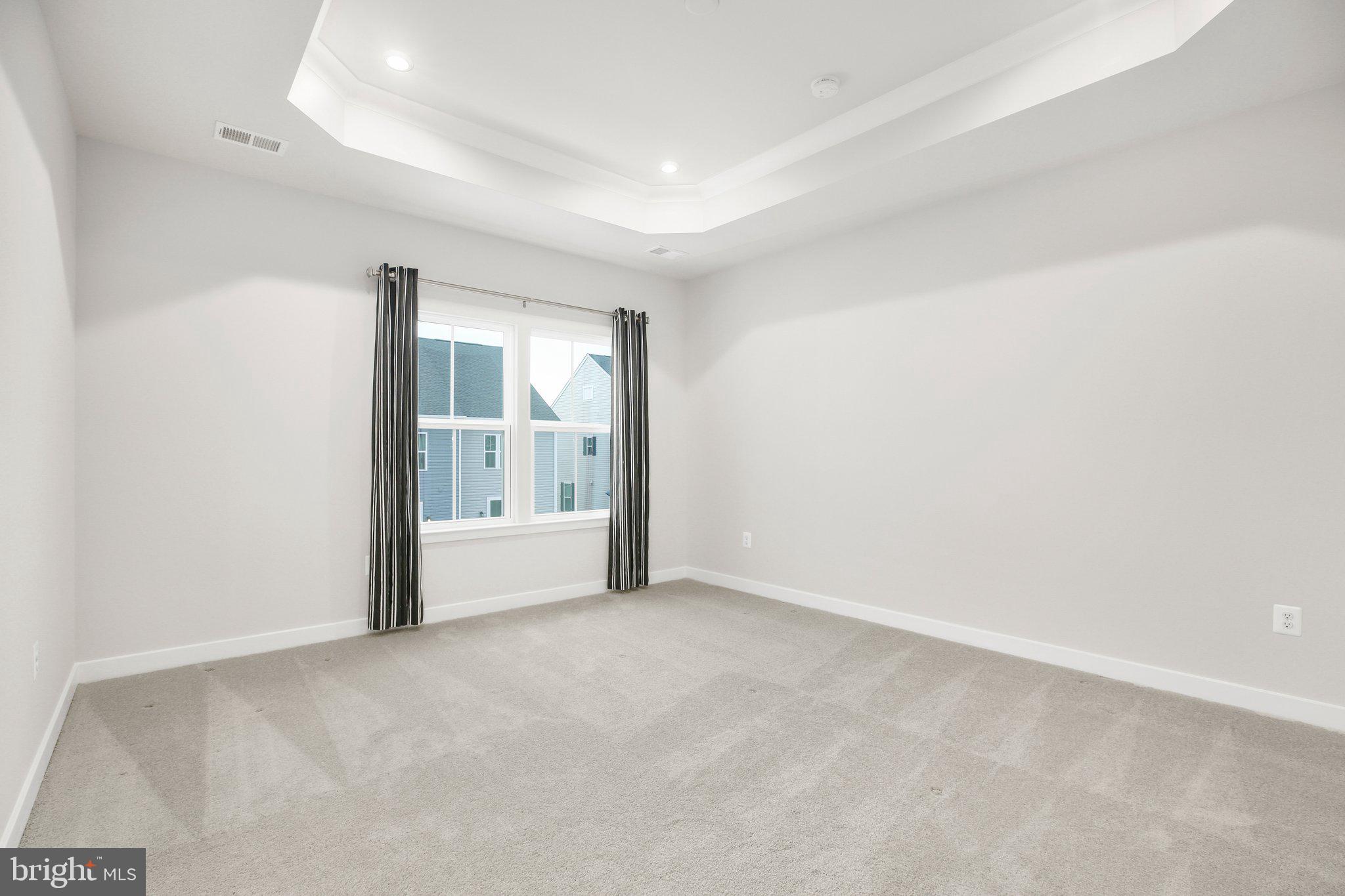 ALEXANDER'S CROSSING - Residential Lease