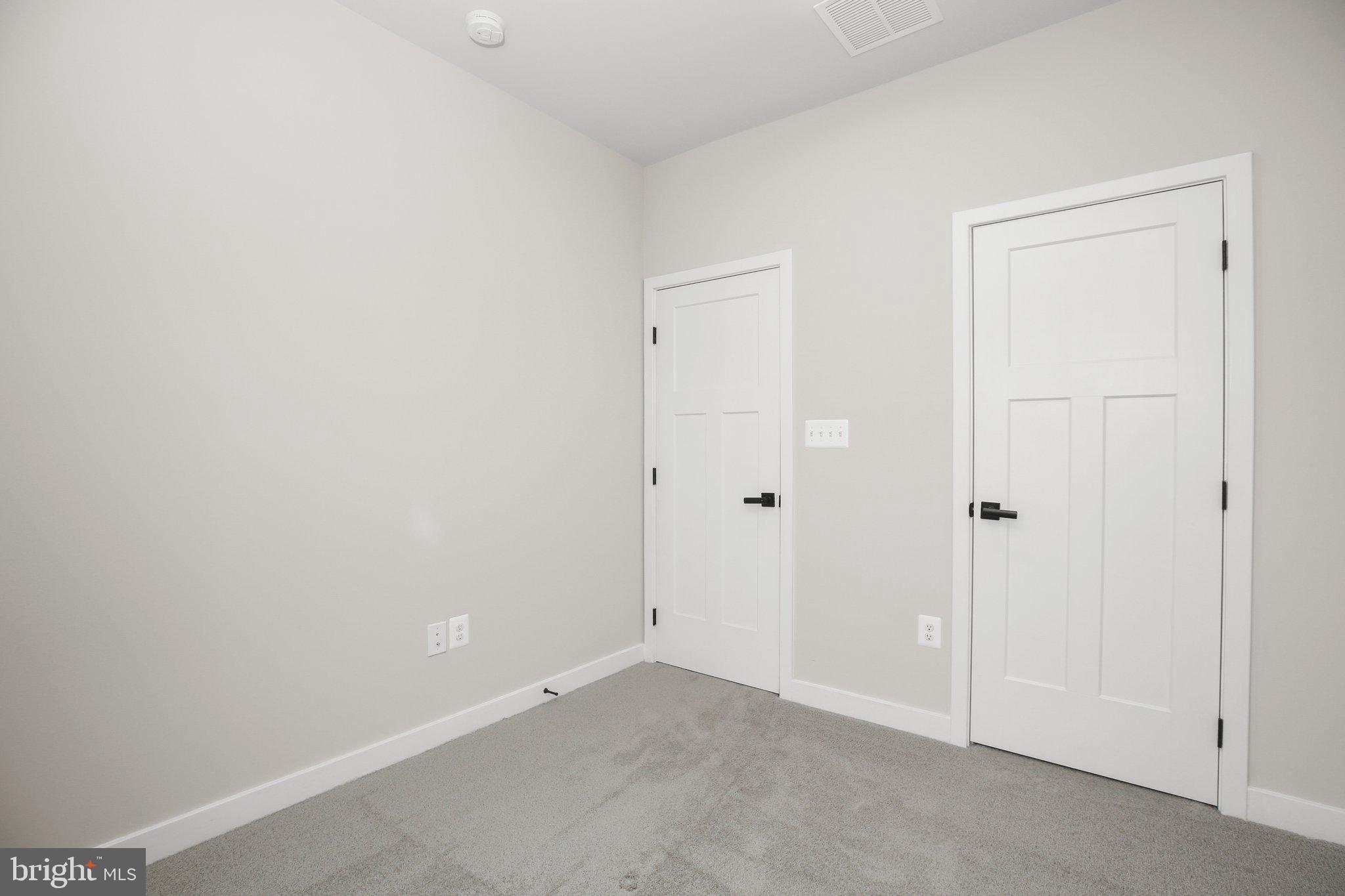 ALEXANDER'S CROSSING - Residential Lease