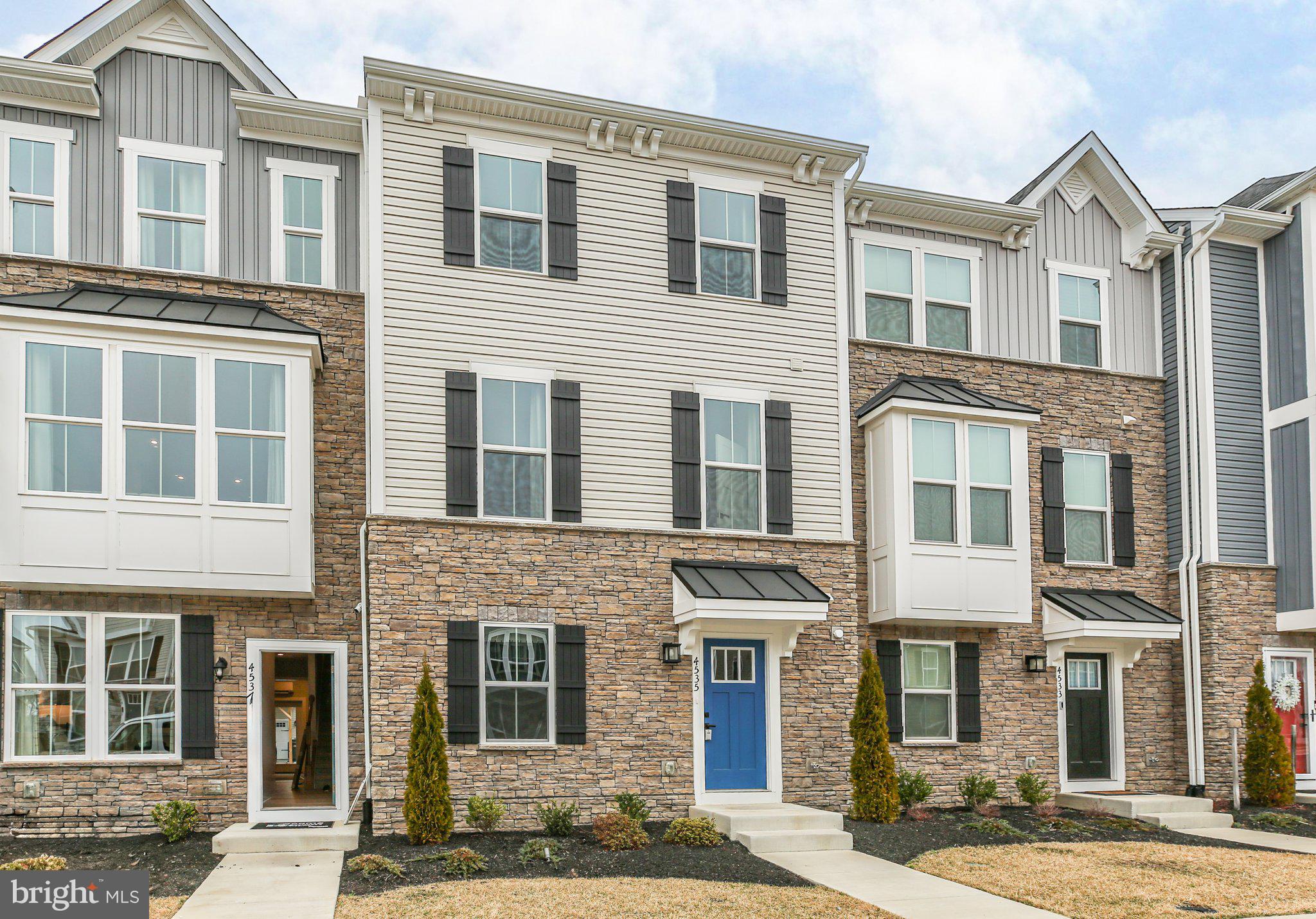 ALEXANDER'S CROSSING - Residential Lease