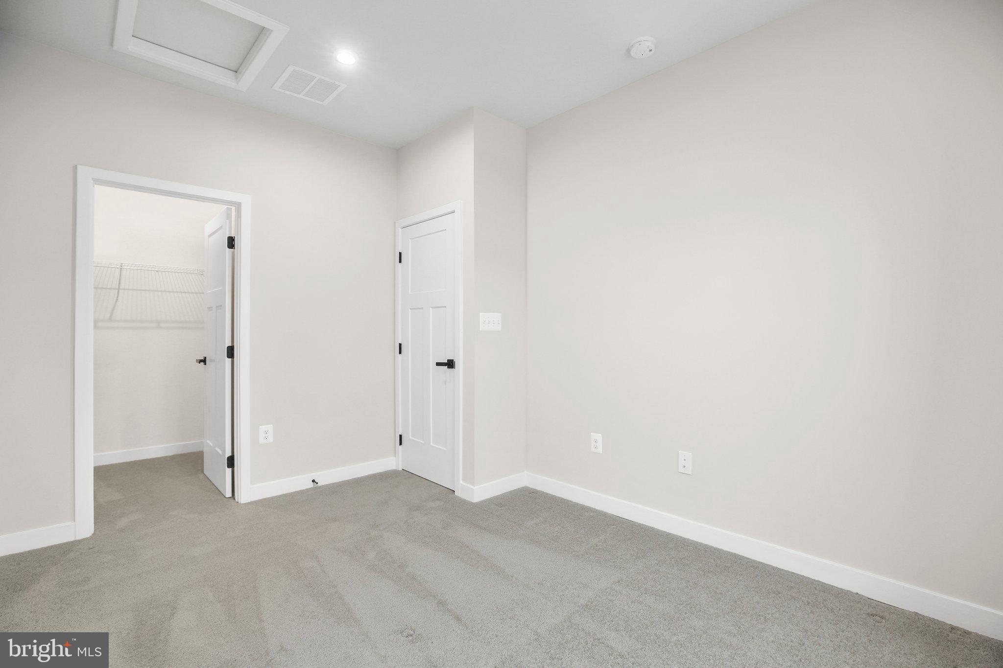 ALEXANDER'S CROSSING - Residential Lease