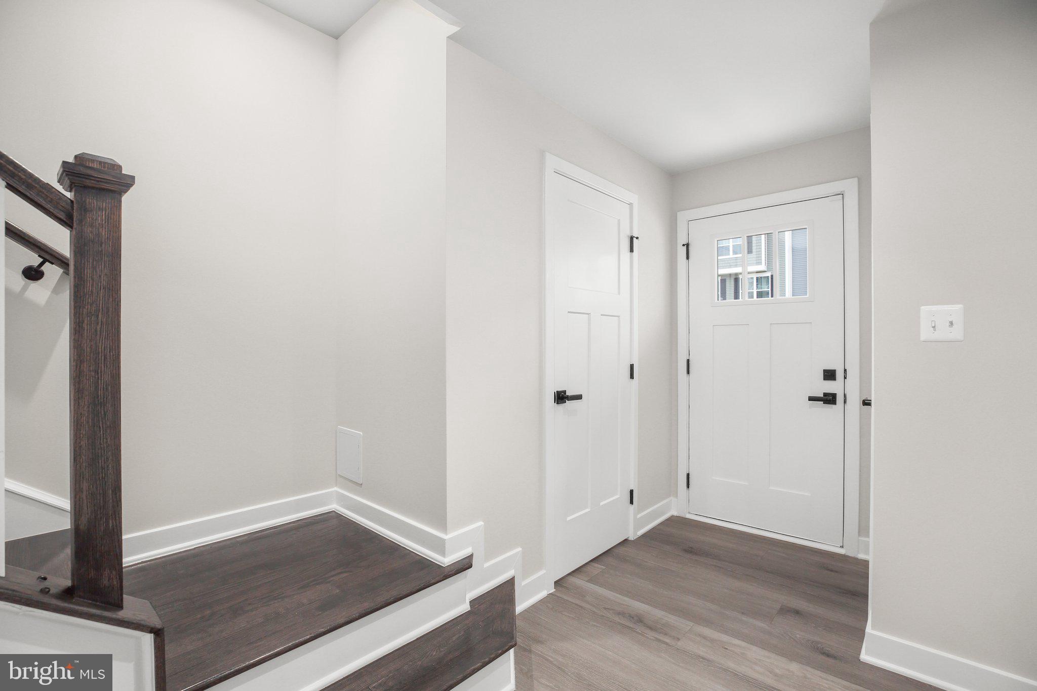 ALEXANDER'S CROSSING - Residential Lease