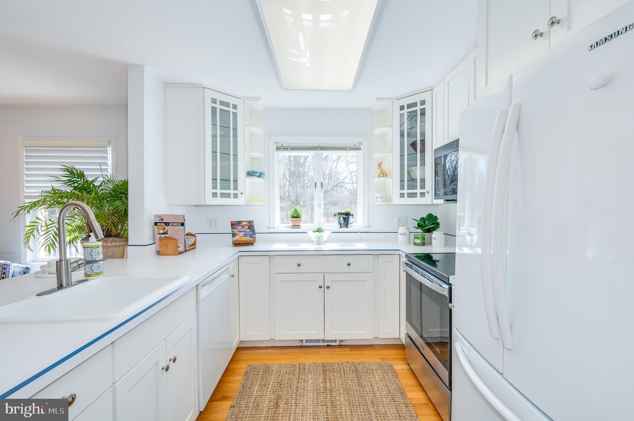 BEELINE ESTATES - Residential