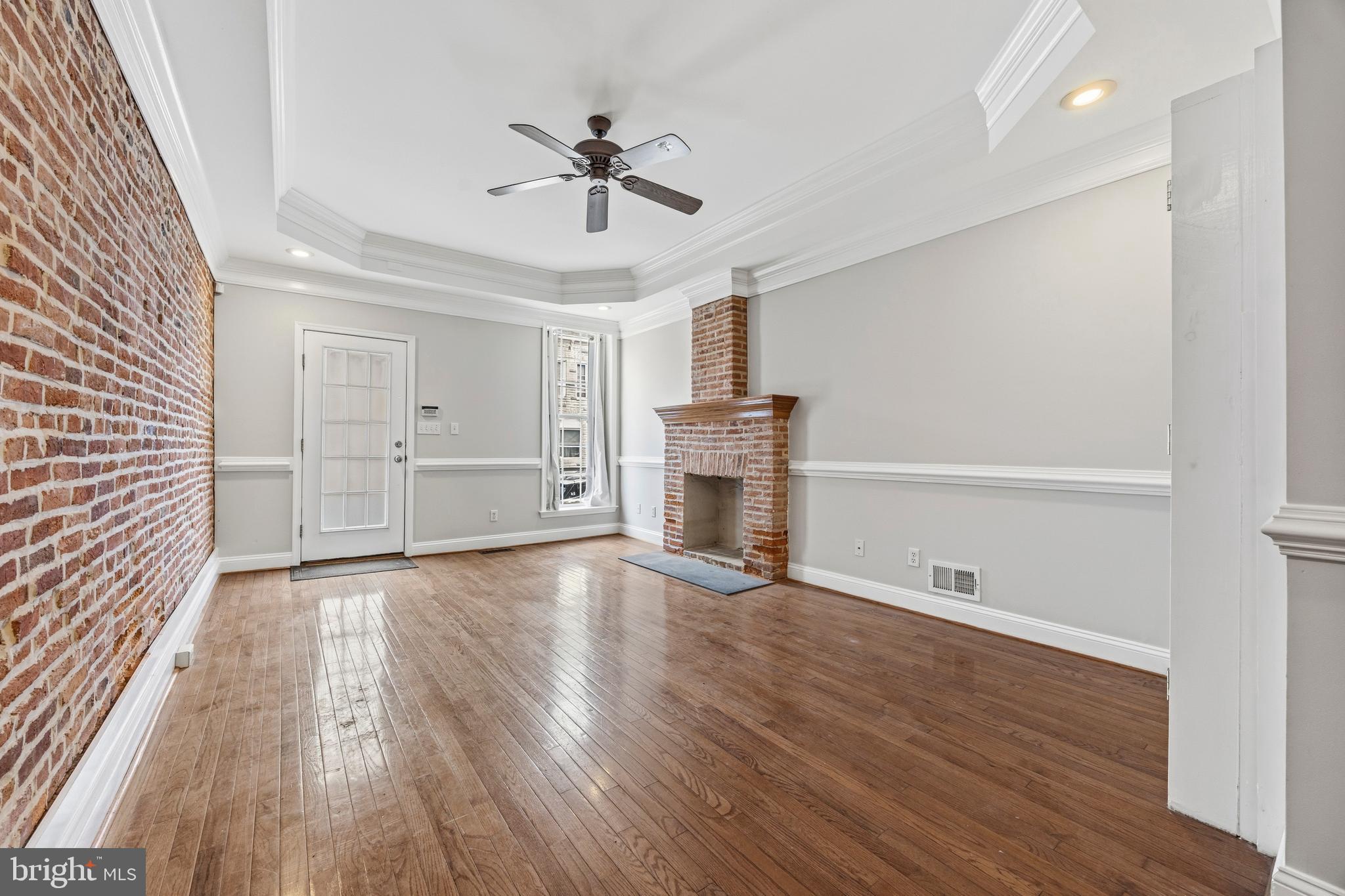109 FORT AVENUE W