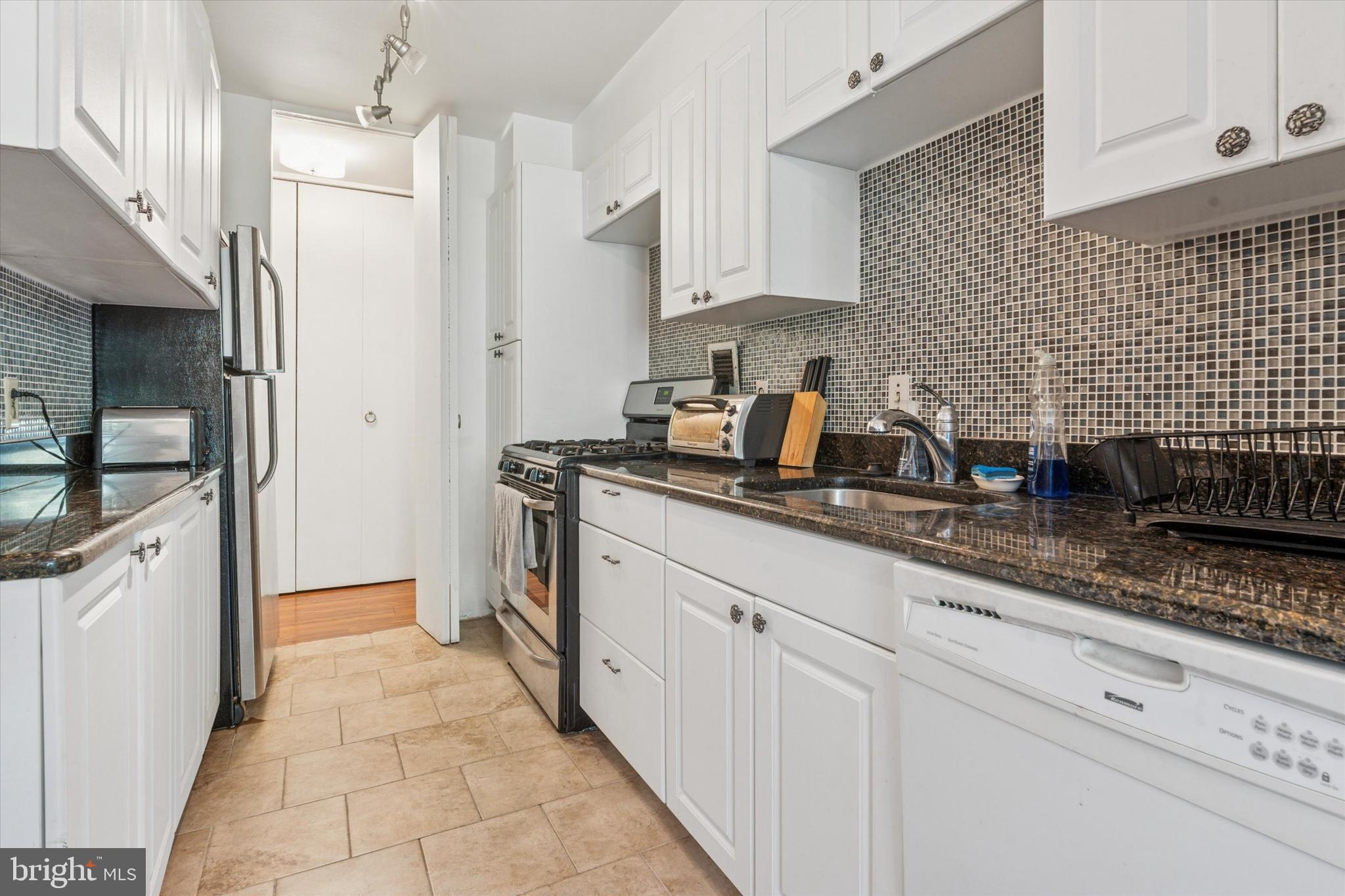 RIVER PARK - Residential