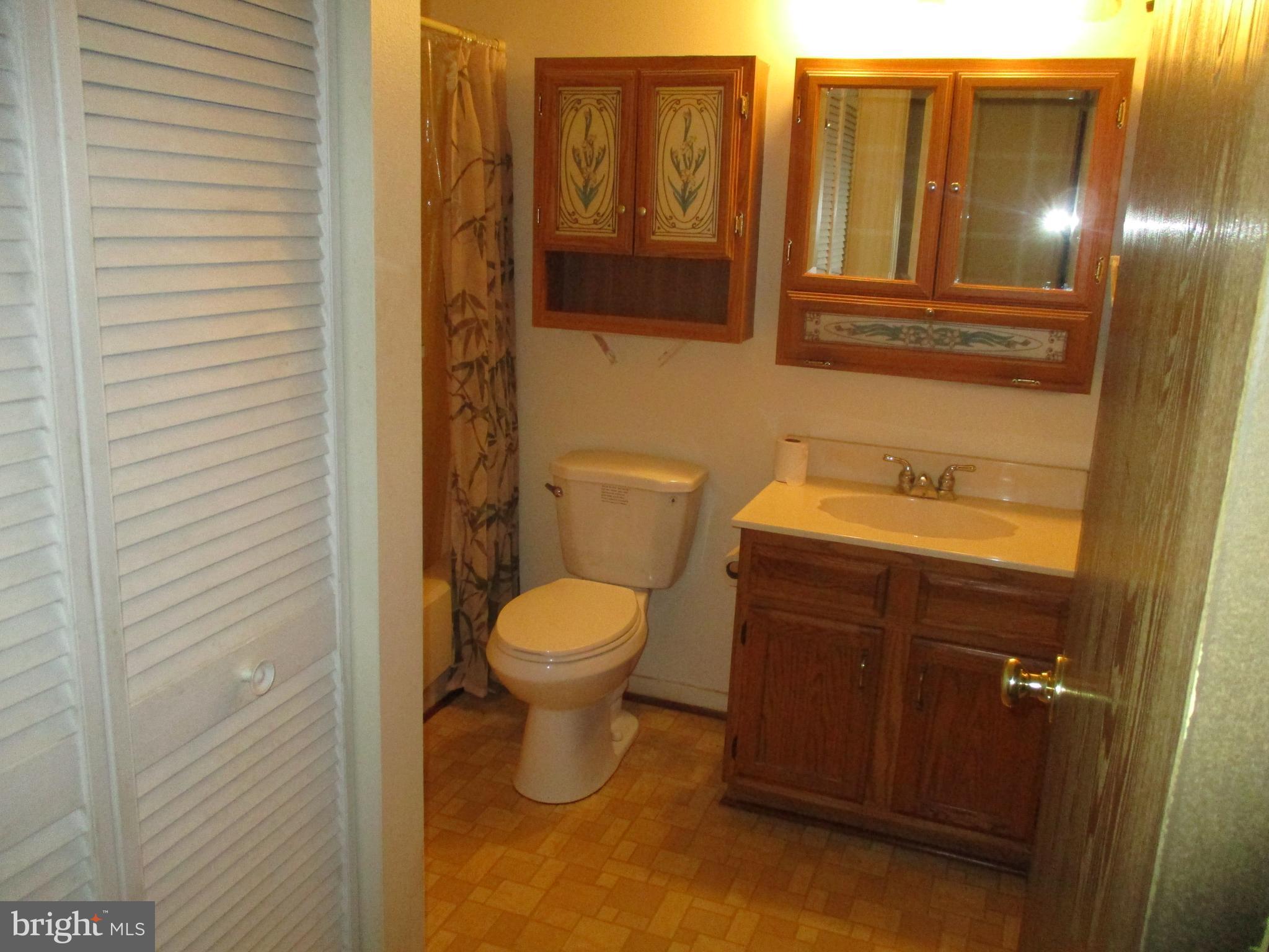 ROYAL EXCHANGE - Residential Lease