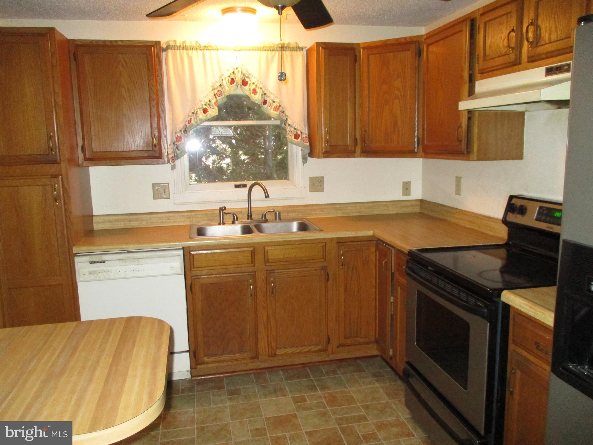 ROYAL EXCHANGE - Residential Lease