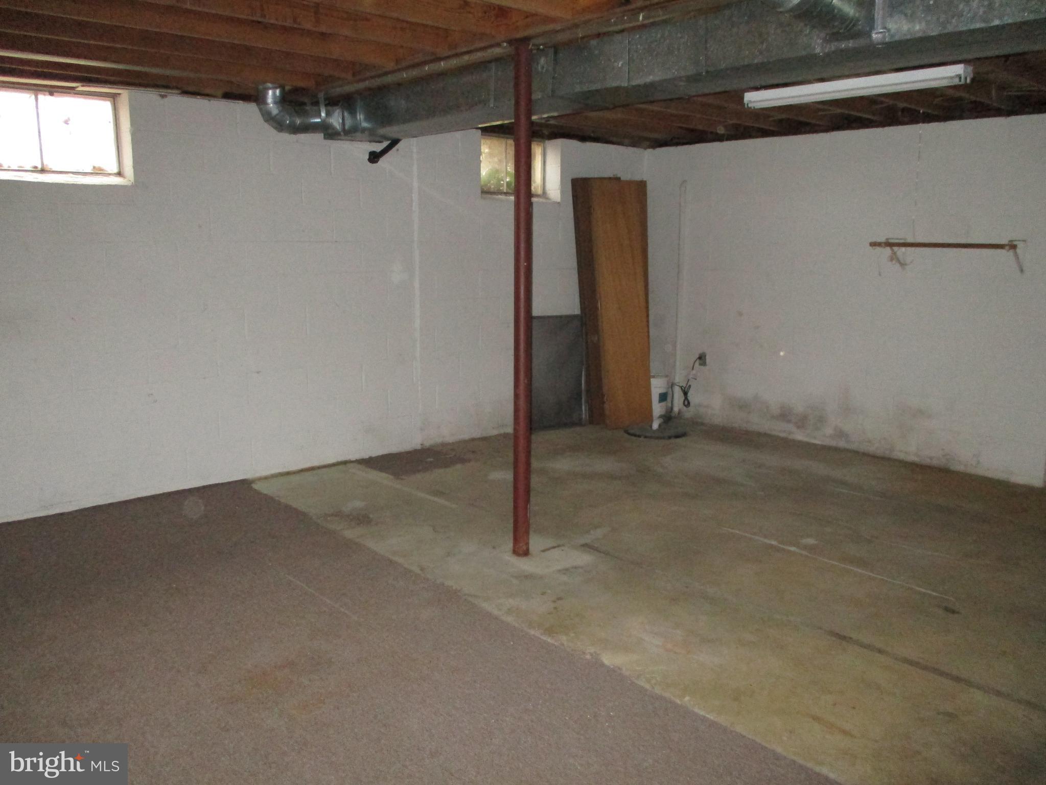 ROYAL EXCHANGE - Residential Lease