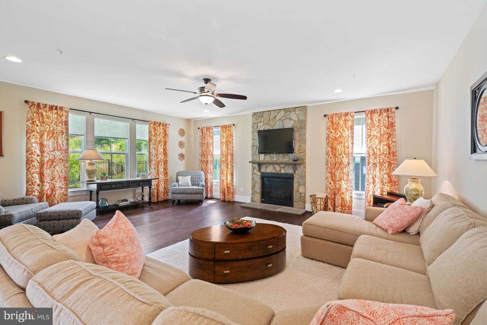 POTOMAC SHORES - Residential