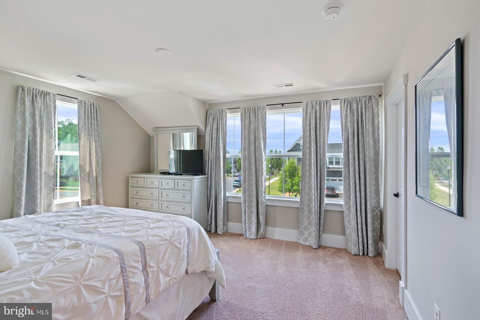 POTOMAC SHORES - Residential