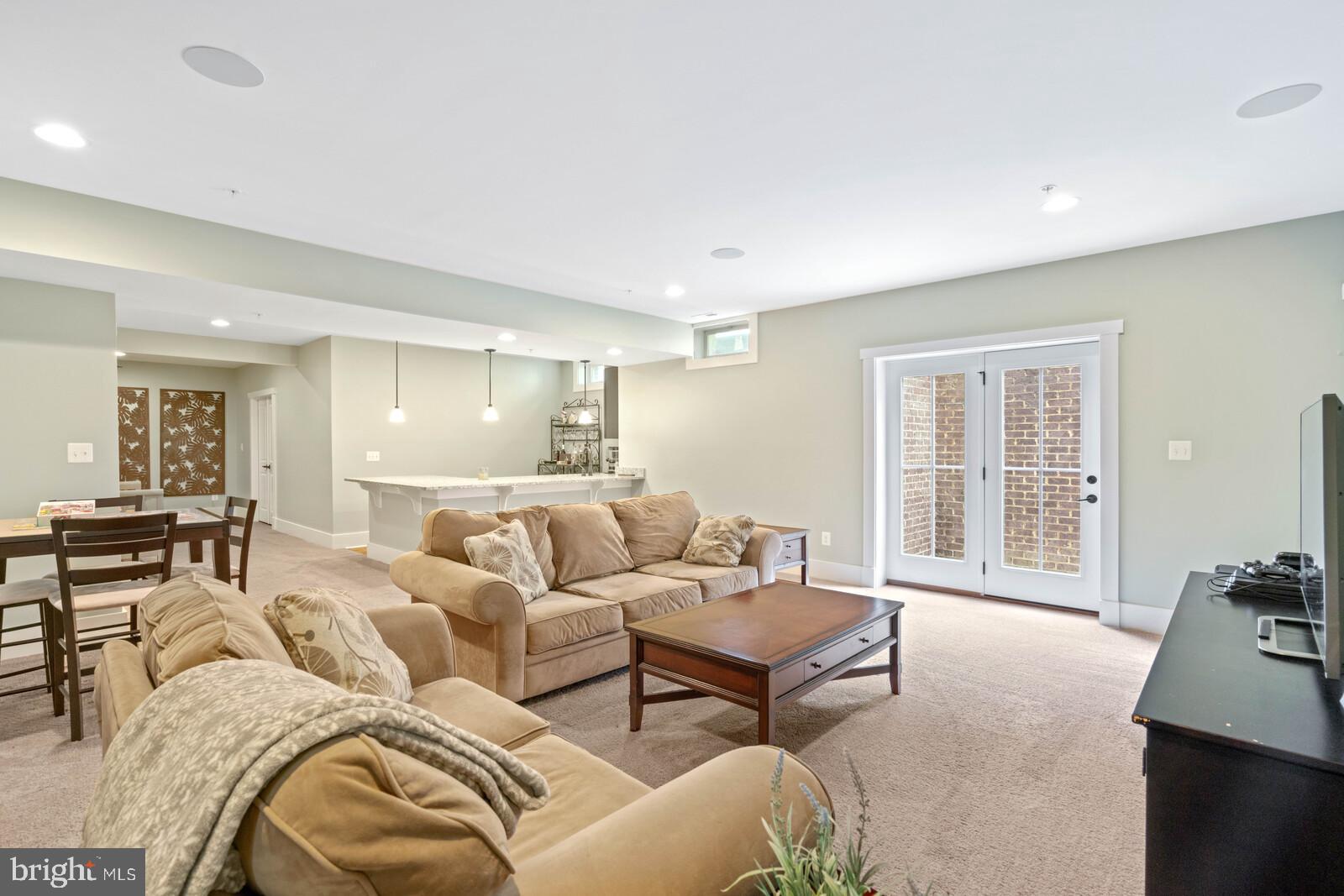 POTOMAC SHORES - Residential