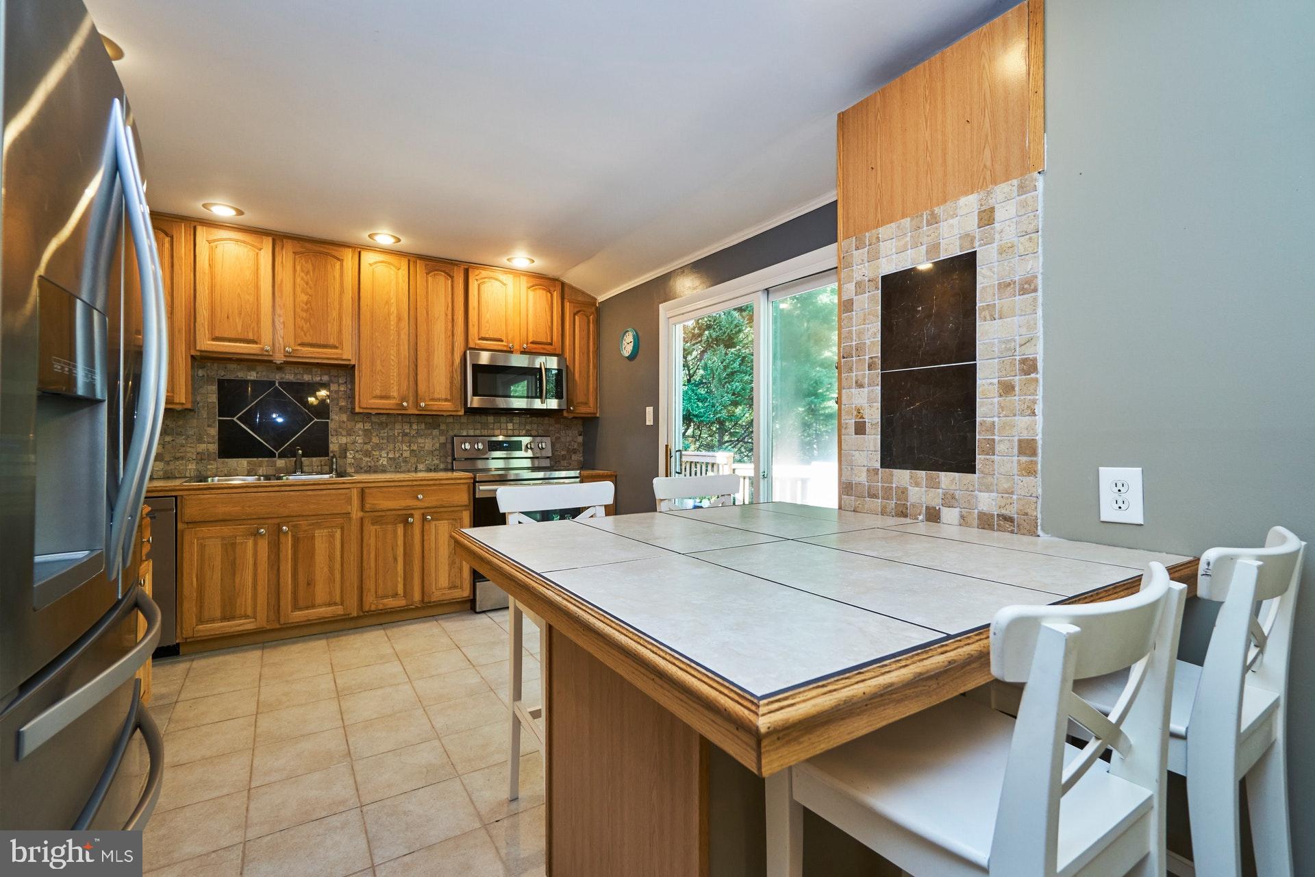 KEENE MILL MANOR - Residential