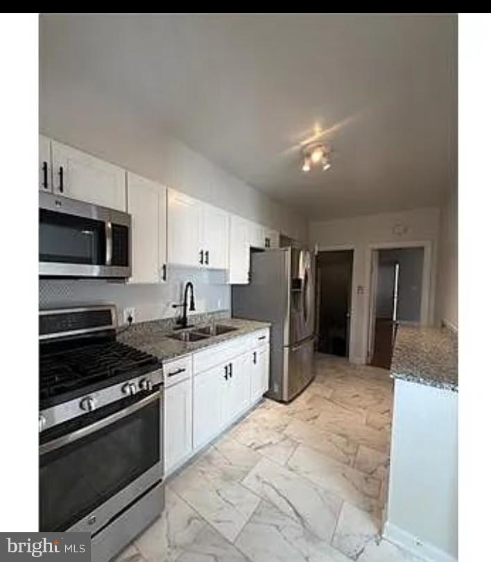 PARK HEIGHTS - Residential Lease