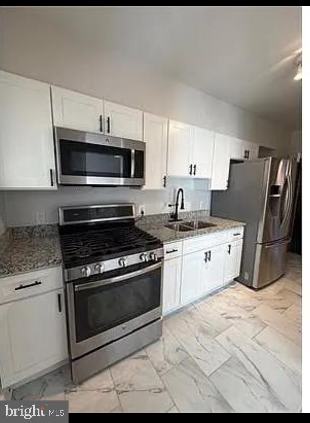 PARK HEIGHTS - Residential Lease